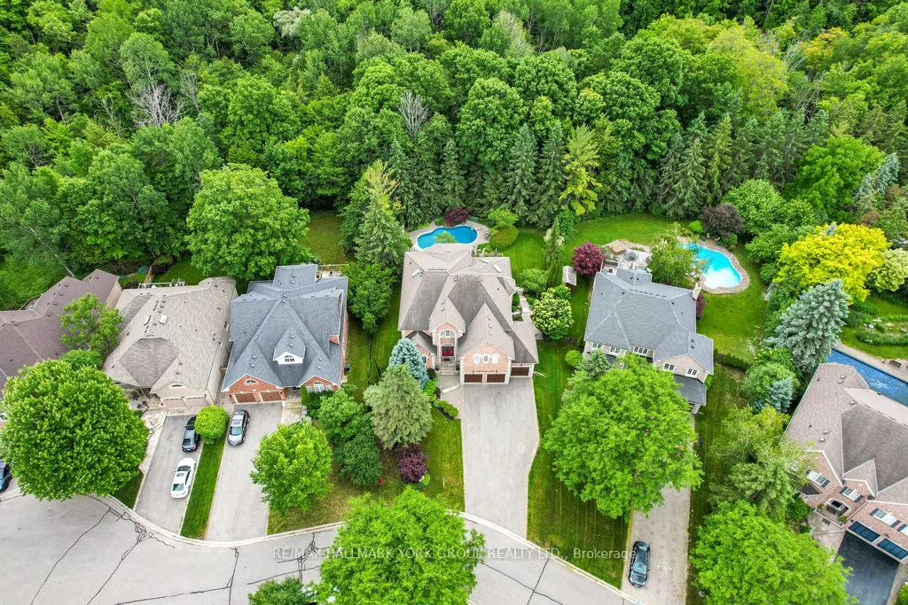1032 Sir Ivor Court