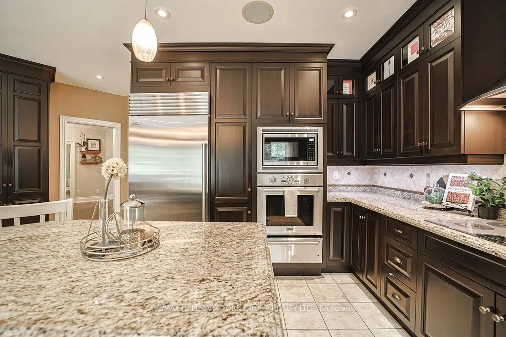 1032 Sir Ivor Court