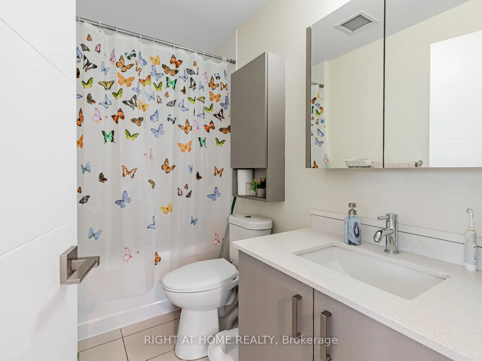 18 Uptown Drive, #826