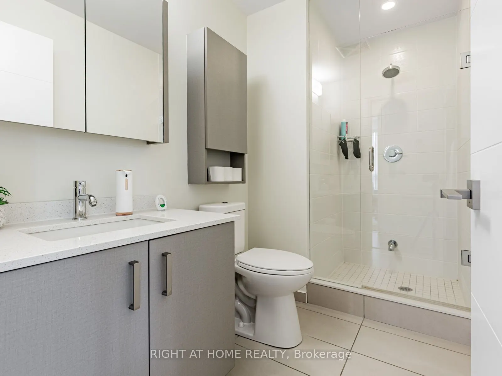 18 Uptown Drive, #826