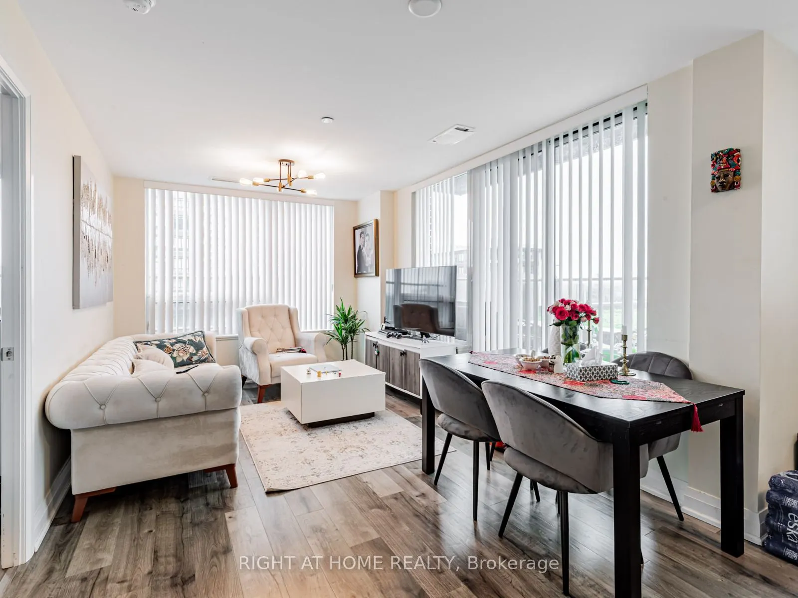 18 Uptown Drive, #826