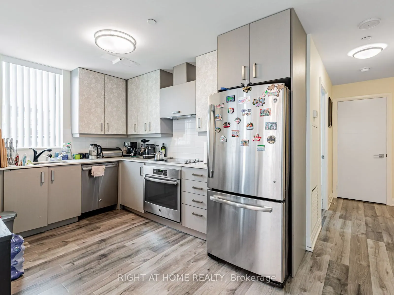 18 Uptown Drive, #826