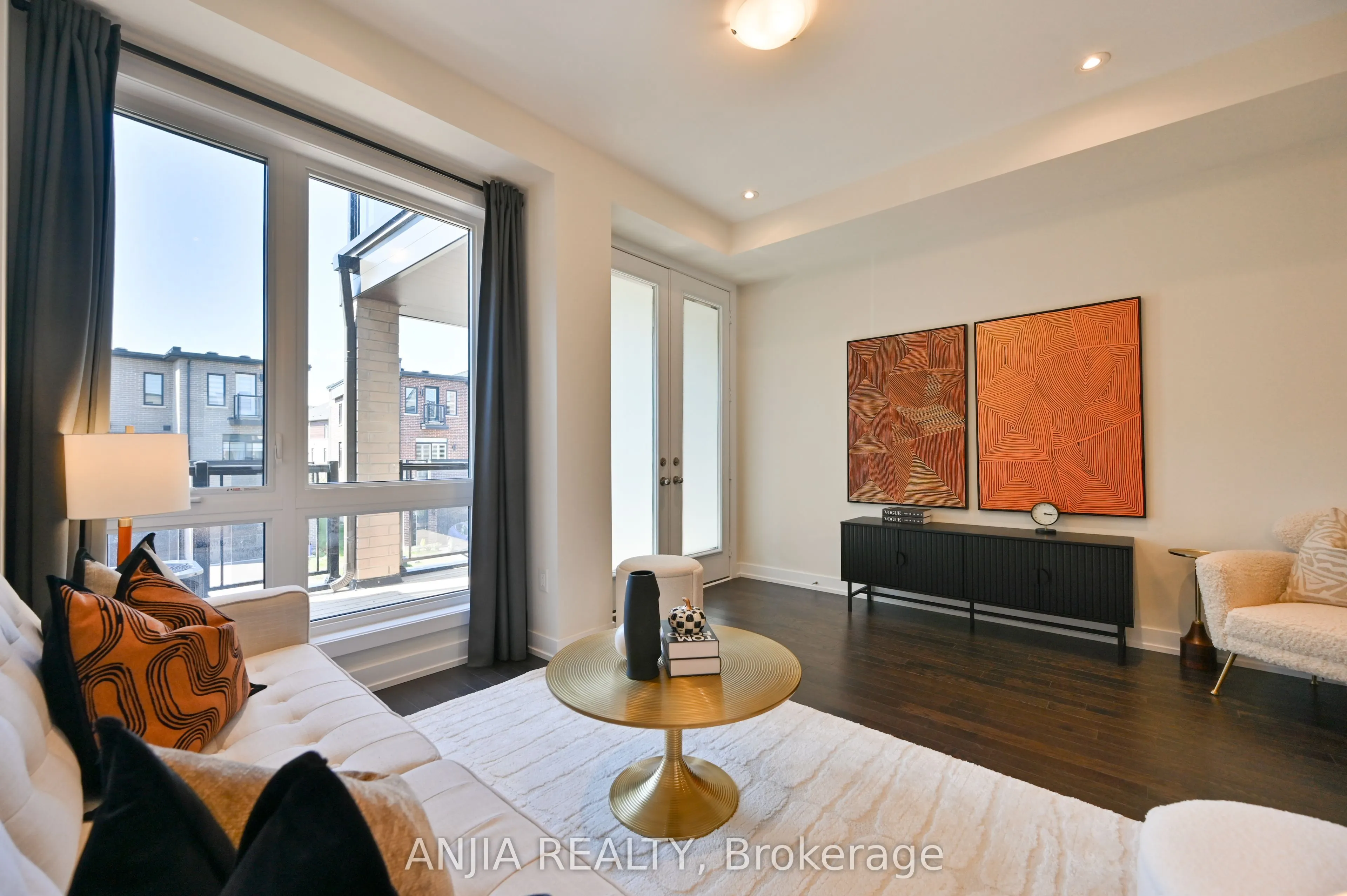 100 Stauffer Crescent