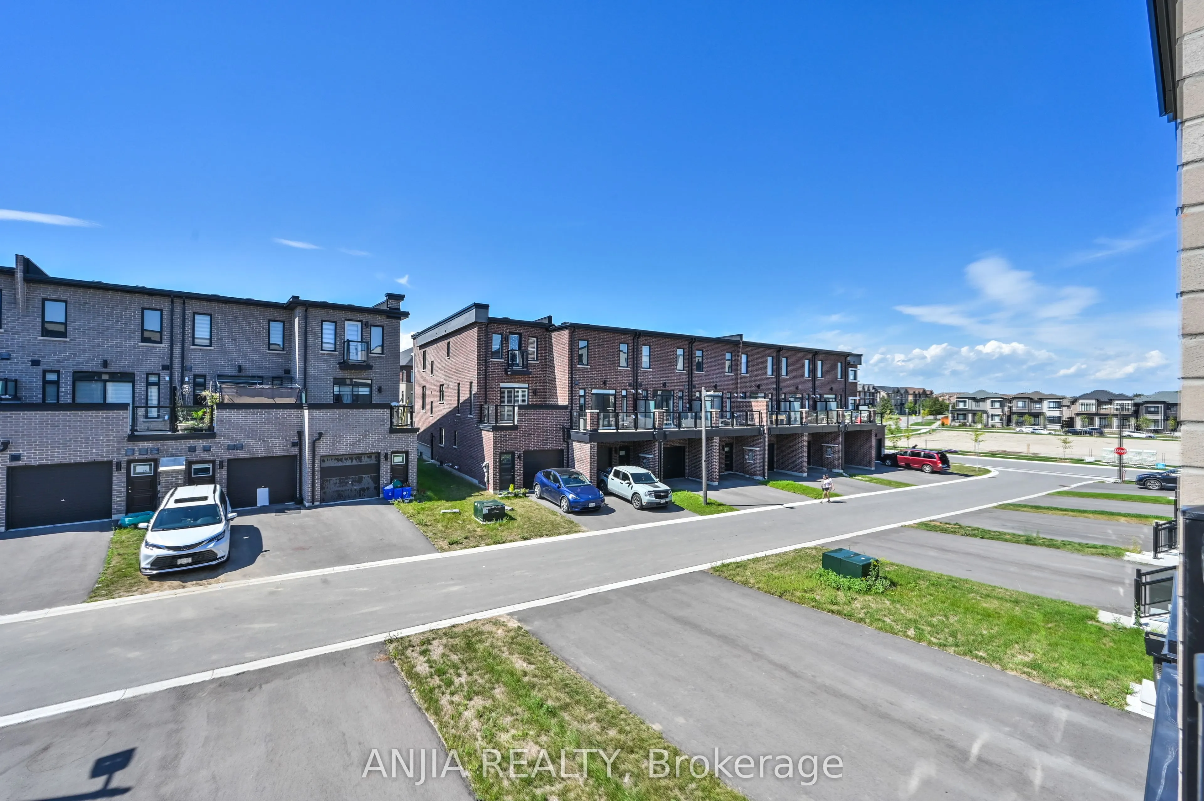 100 Stauffer Crescent
