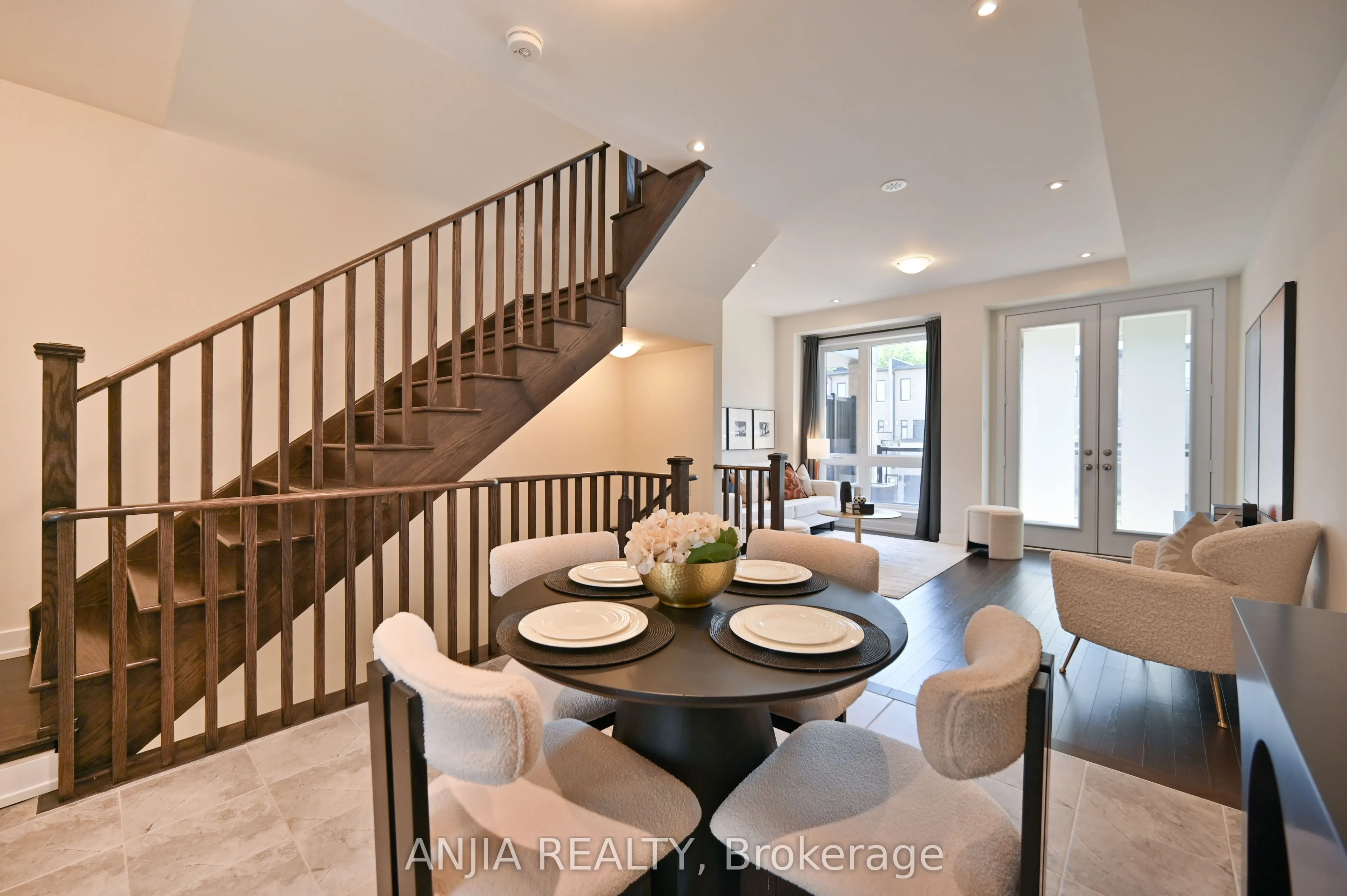 100 Stauffer Crescent
