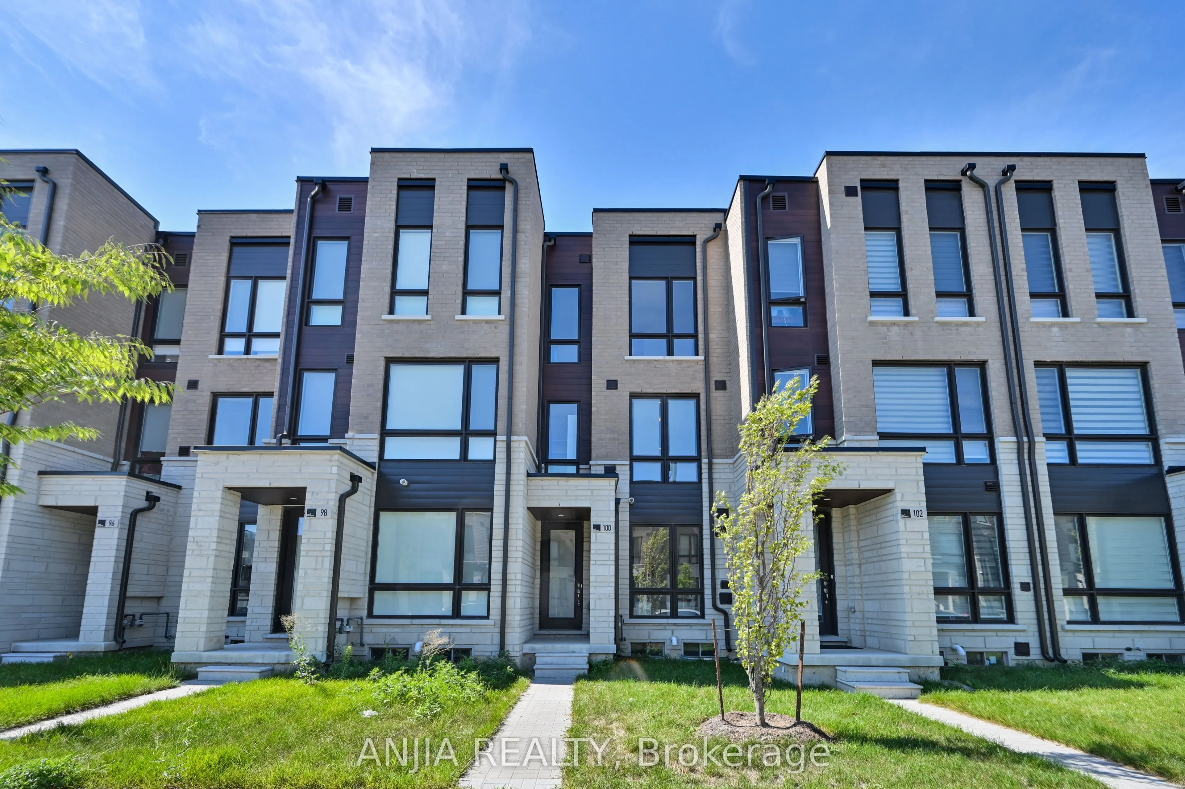 100 Stauffer Crescent