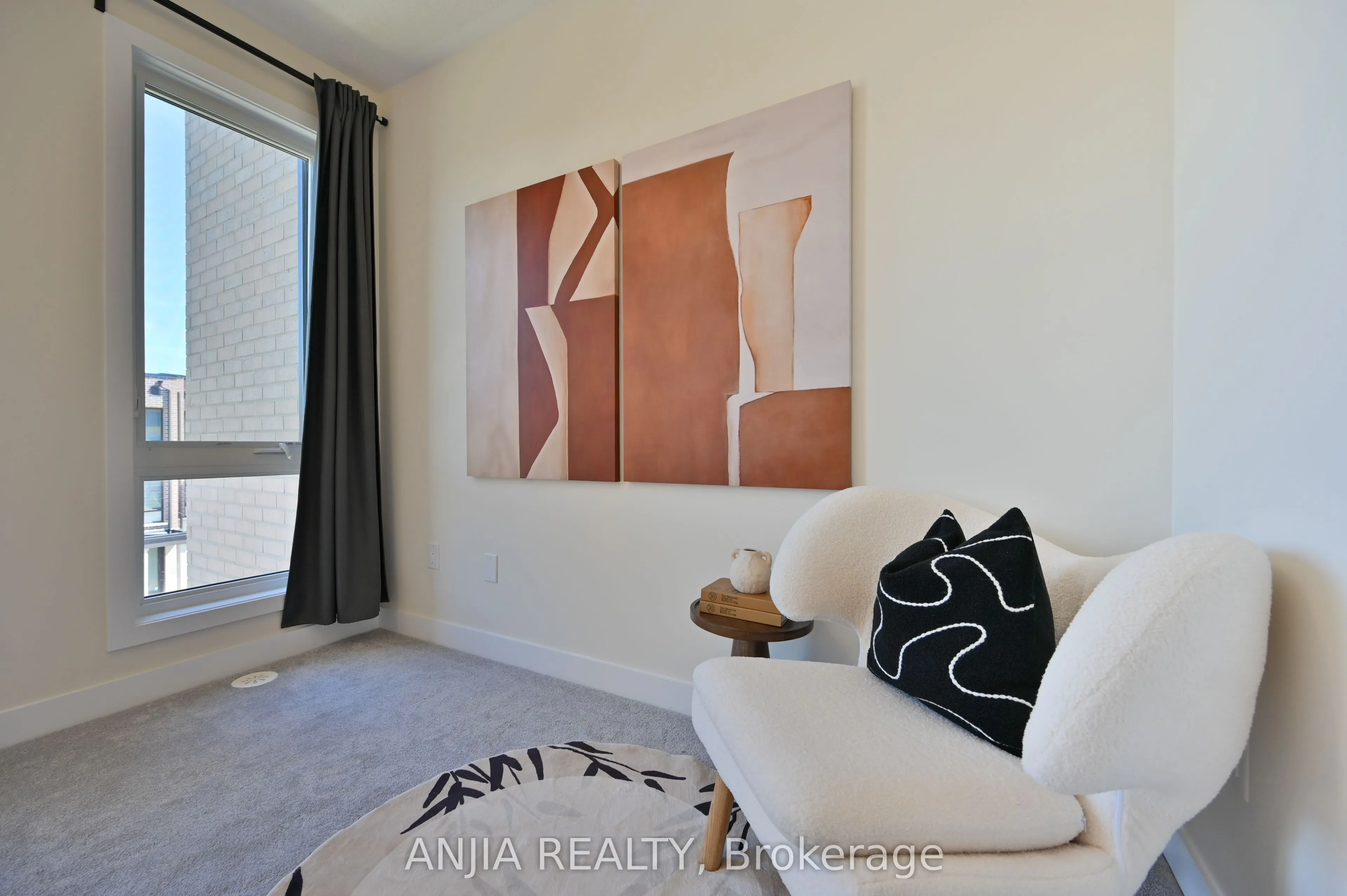 100 Stauffer Crescent