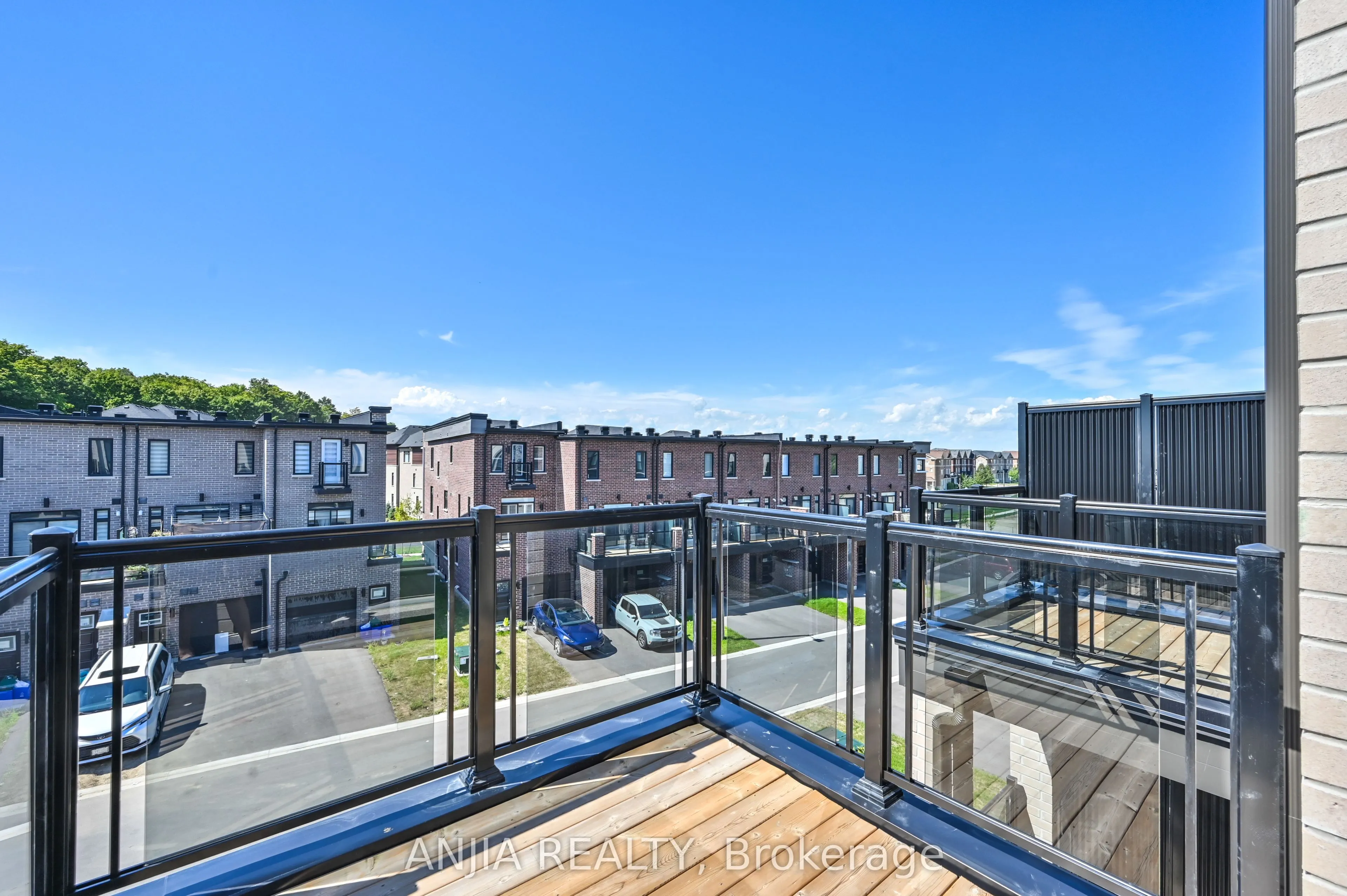 100 Stauffer Crescent