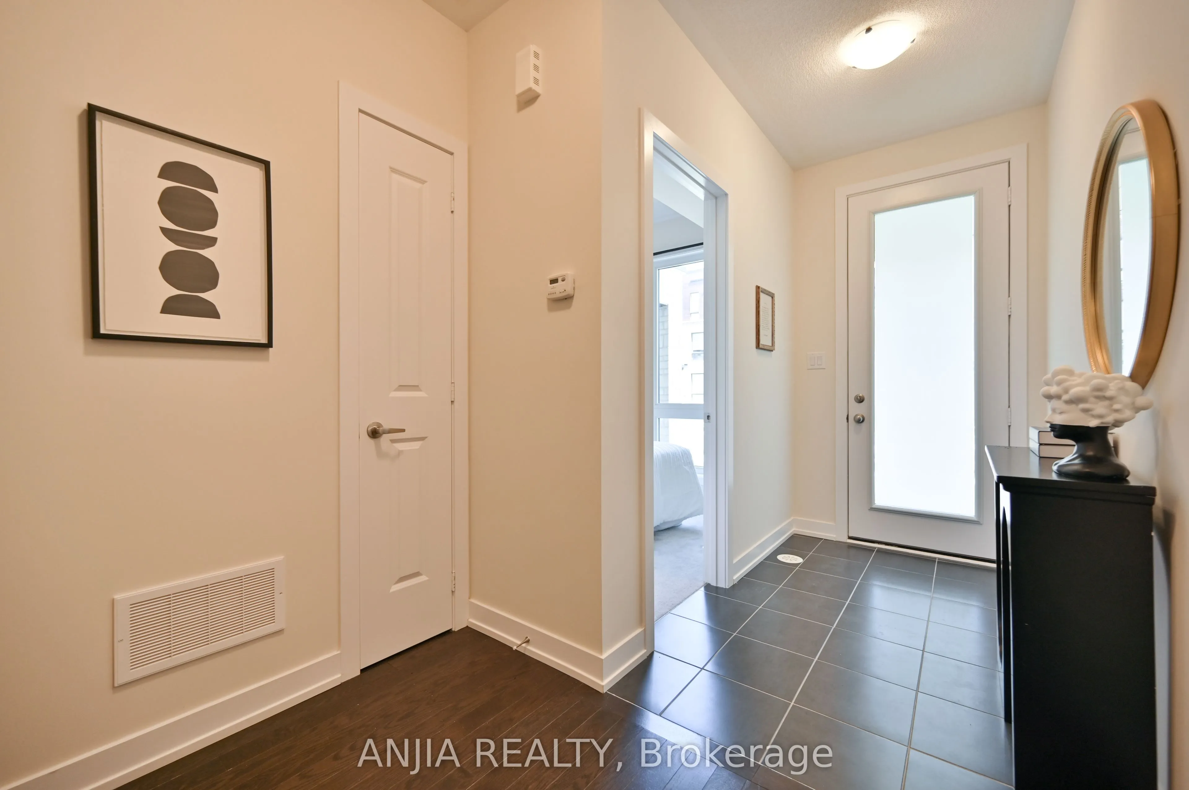 100 Stauffer Crescent