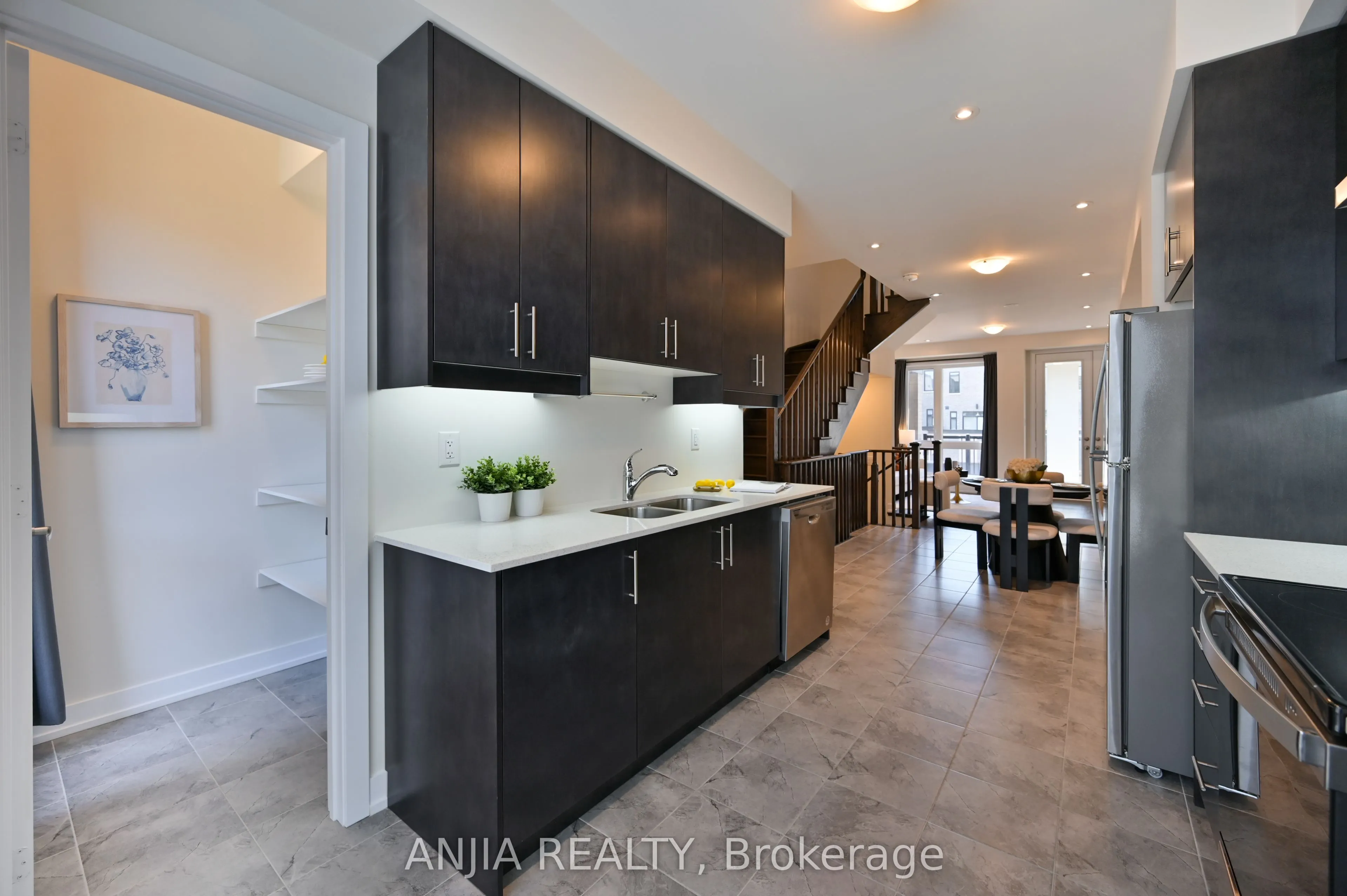100 Stauffer Crescent
