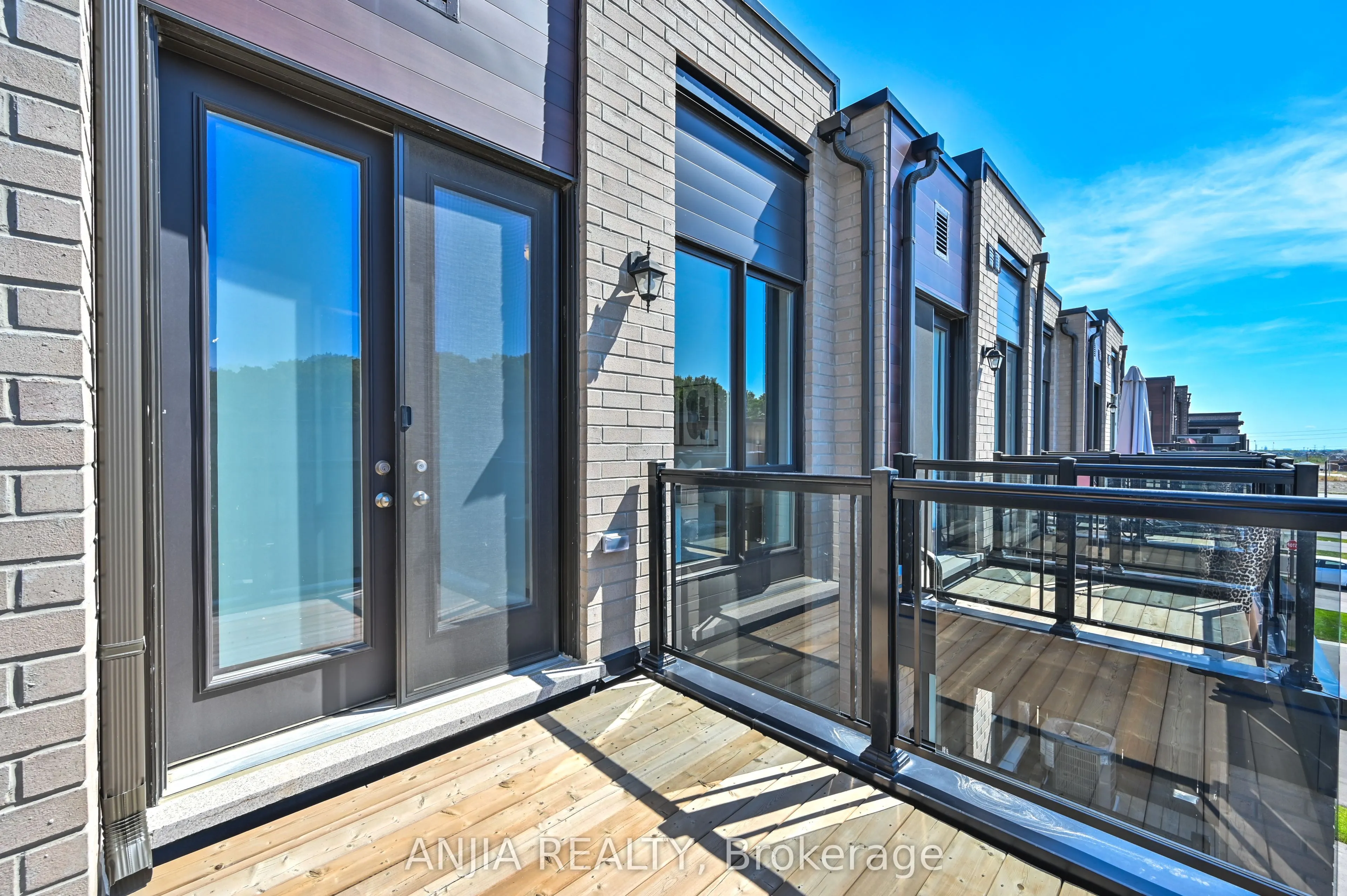 100 Stauffer Crescent