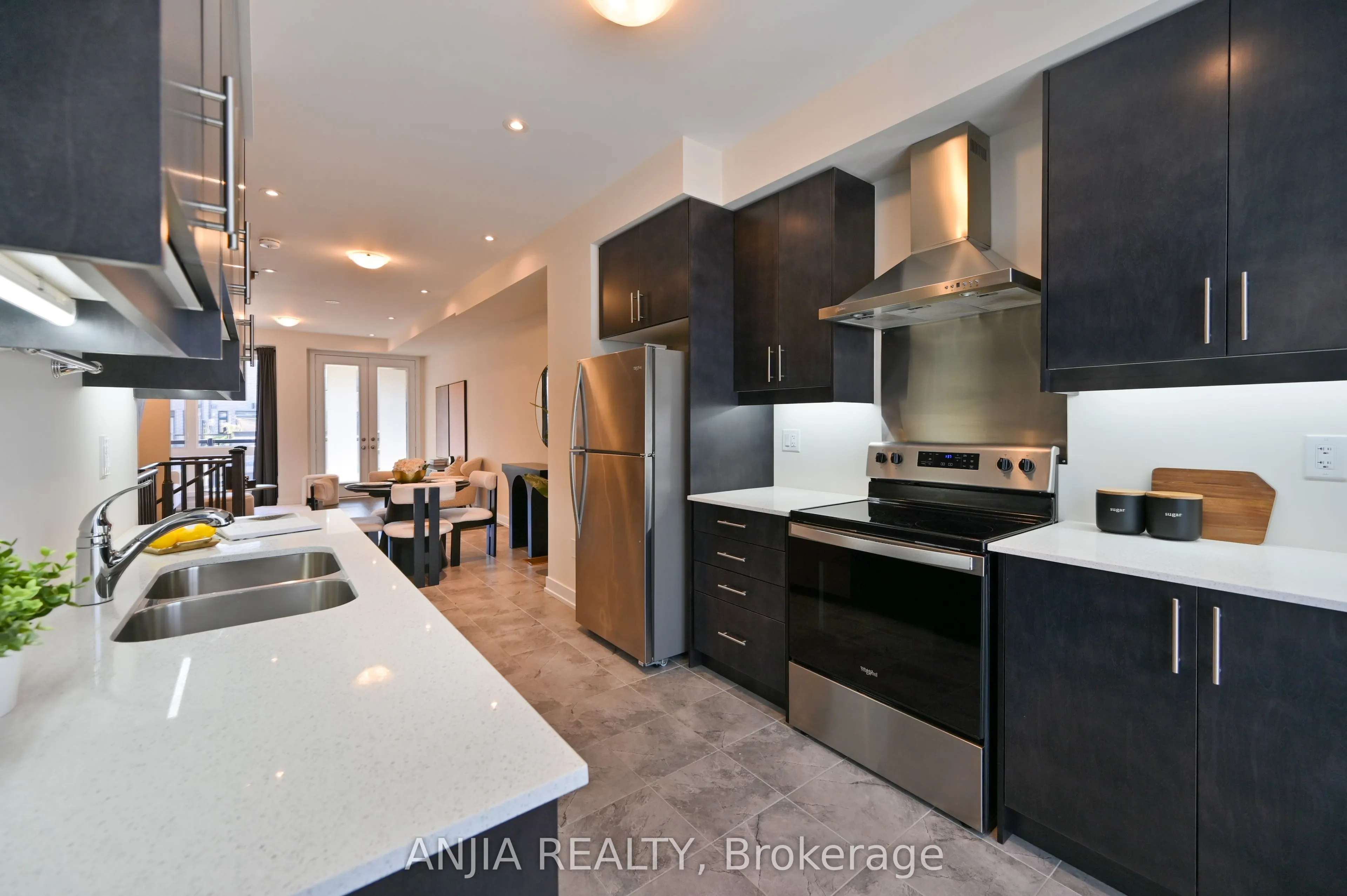 100 Stauffer Crescent