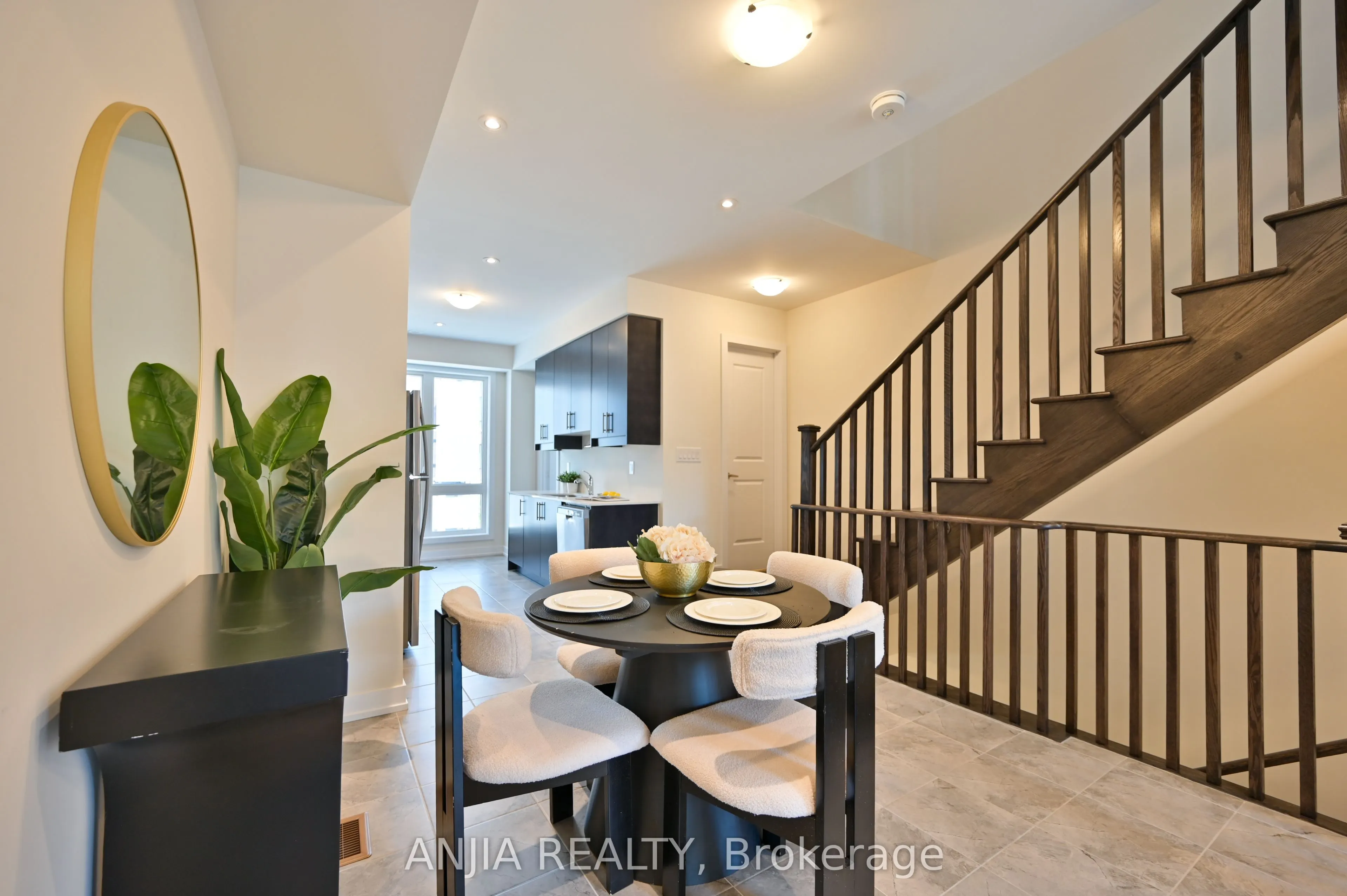 100 Stauffer Crescent