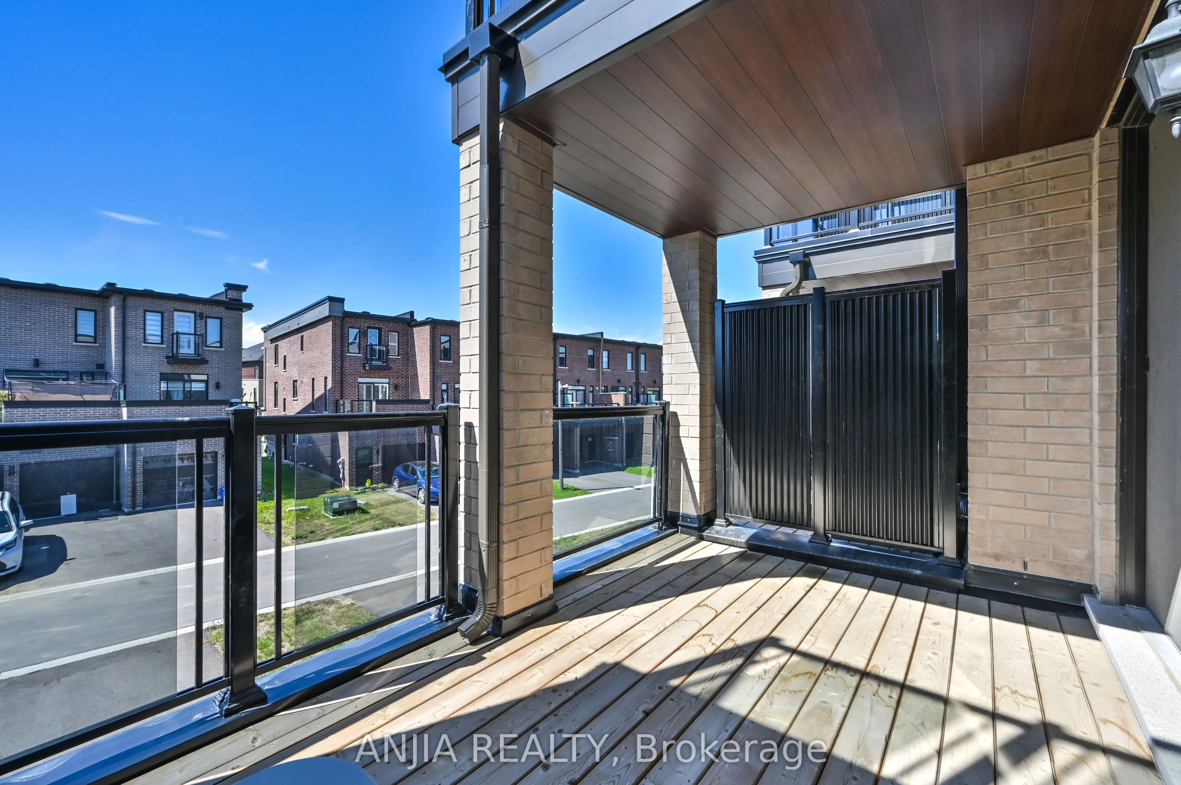 100 Stauffer Crescent