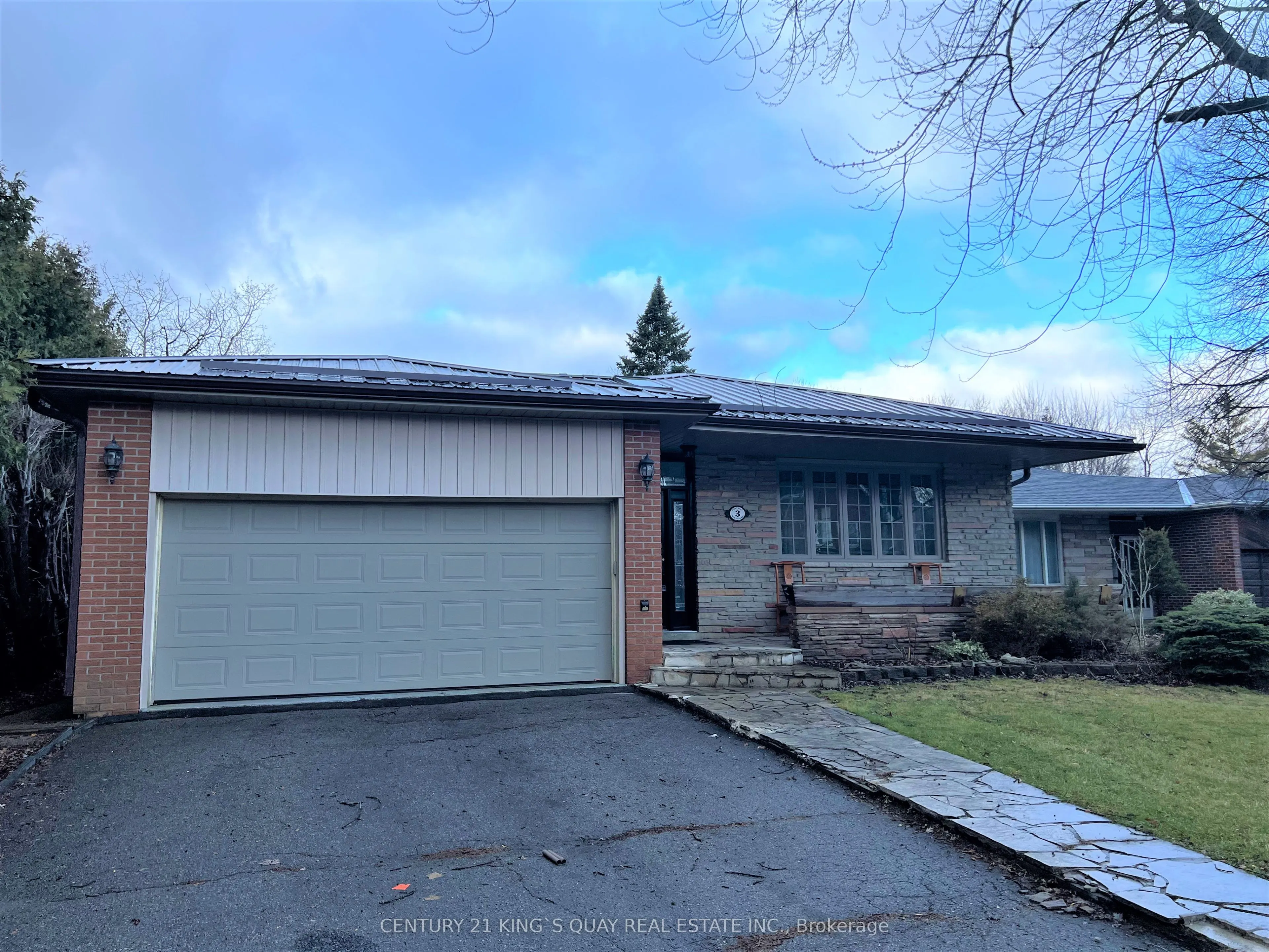 3 Fonthill Boulevard