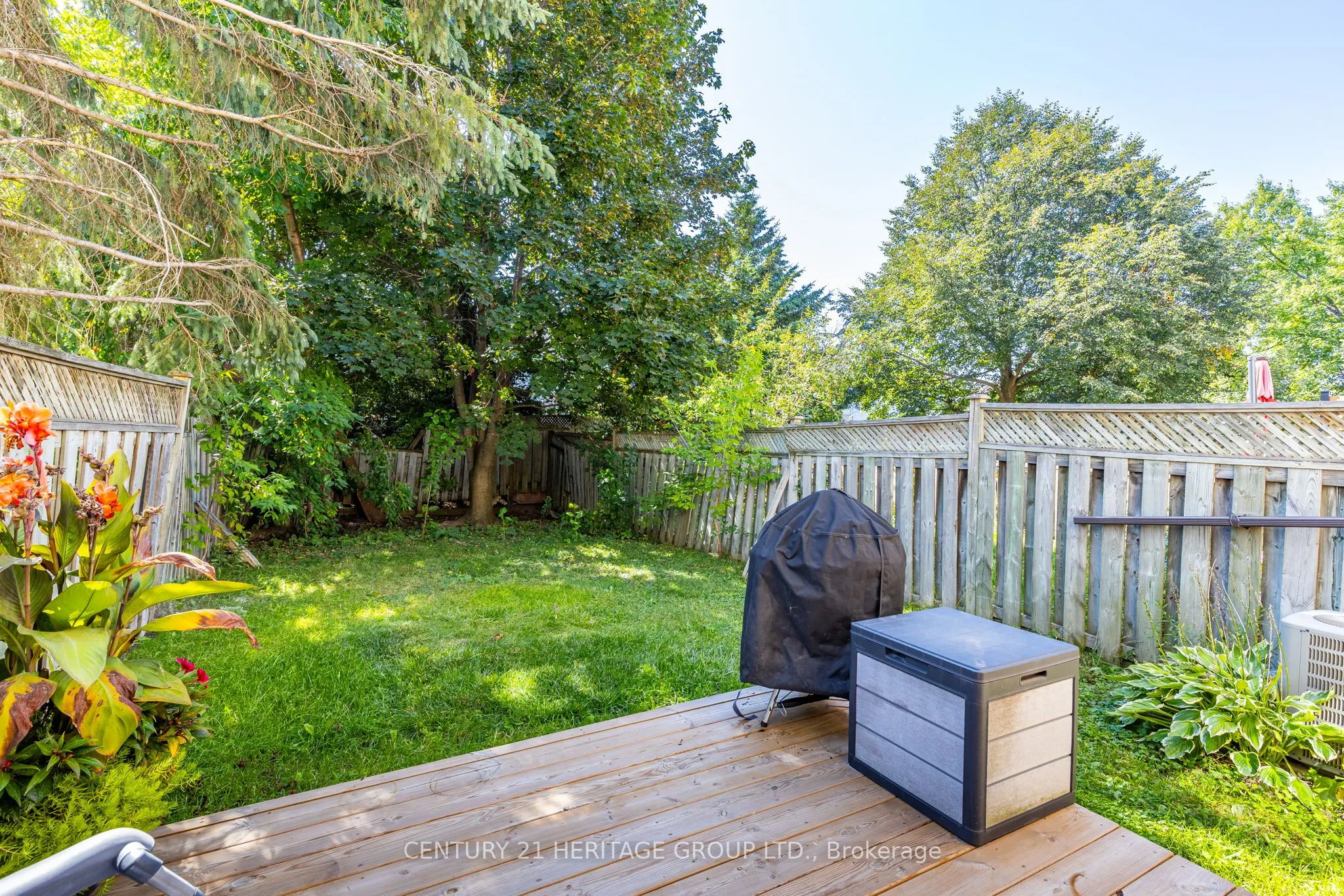 884 Clancey Crescent