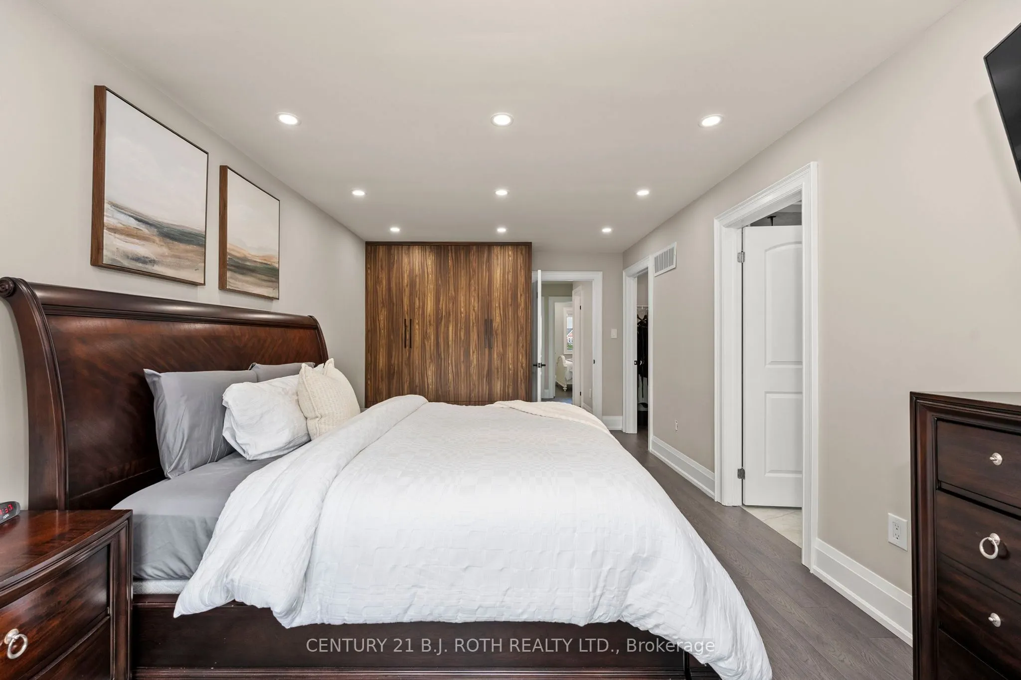8032 KIPLING Avenue, #15
