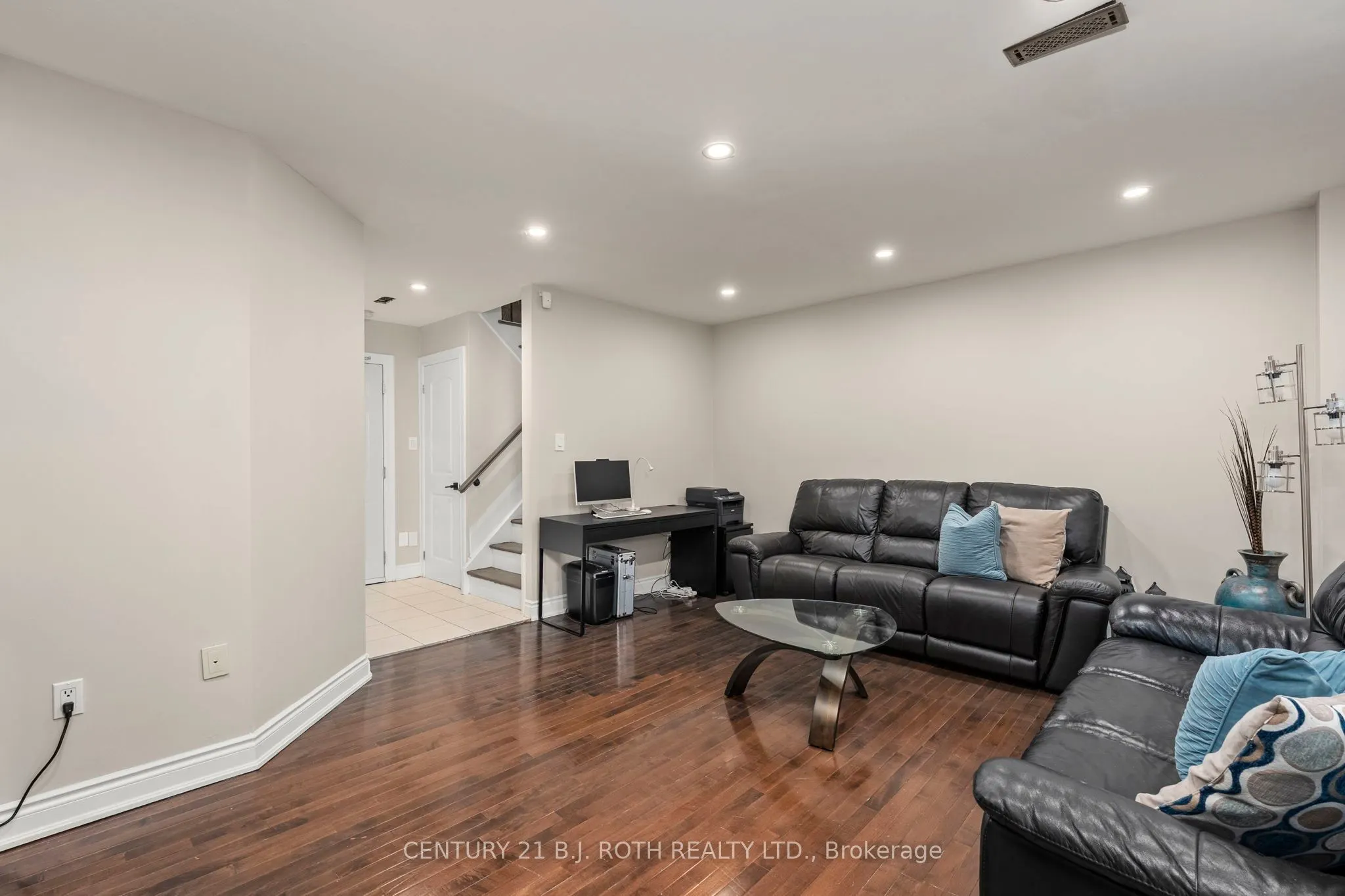 8032 KIPLING Avenue, #15
