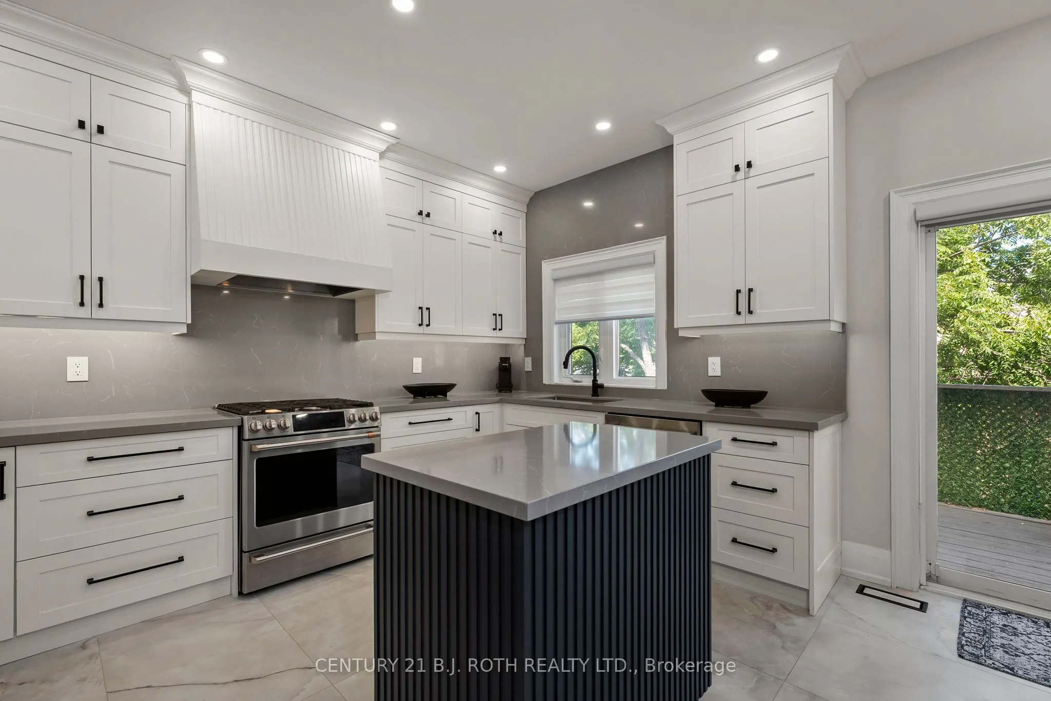 8032 KIPLING Avenue, #15