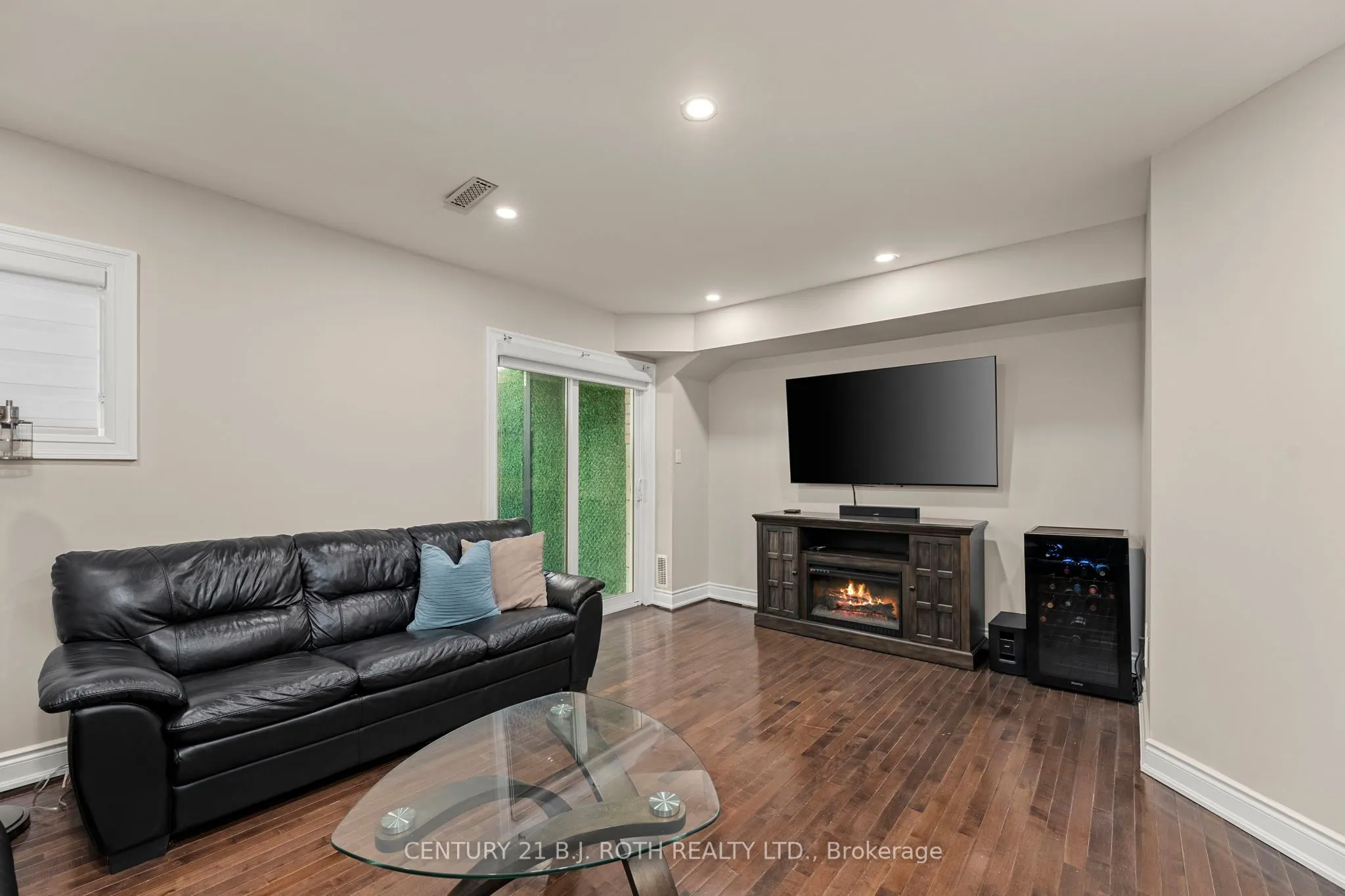 8032 KIPLING Avenue, #15