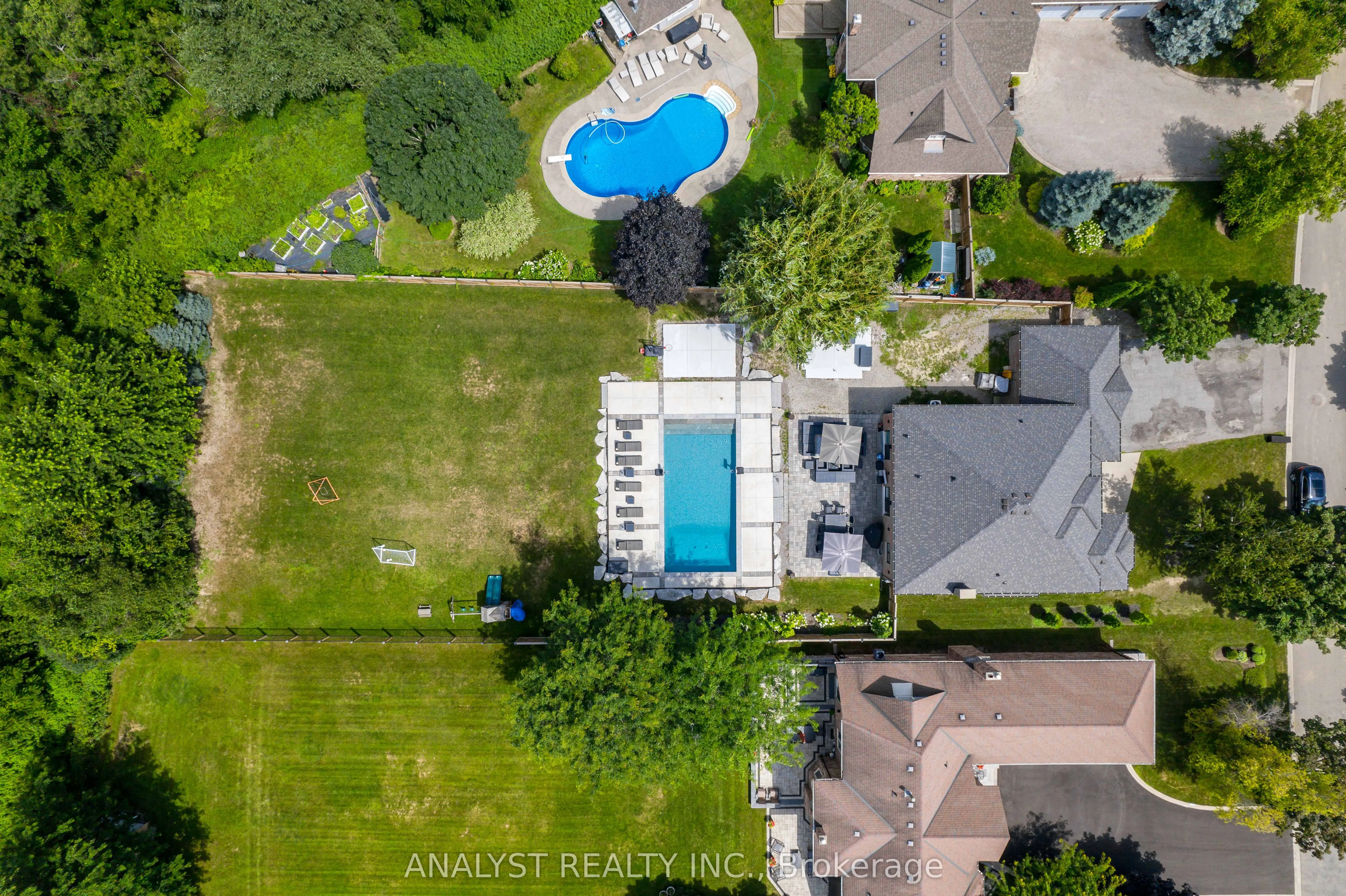 42 Robinson Road