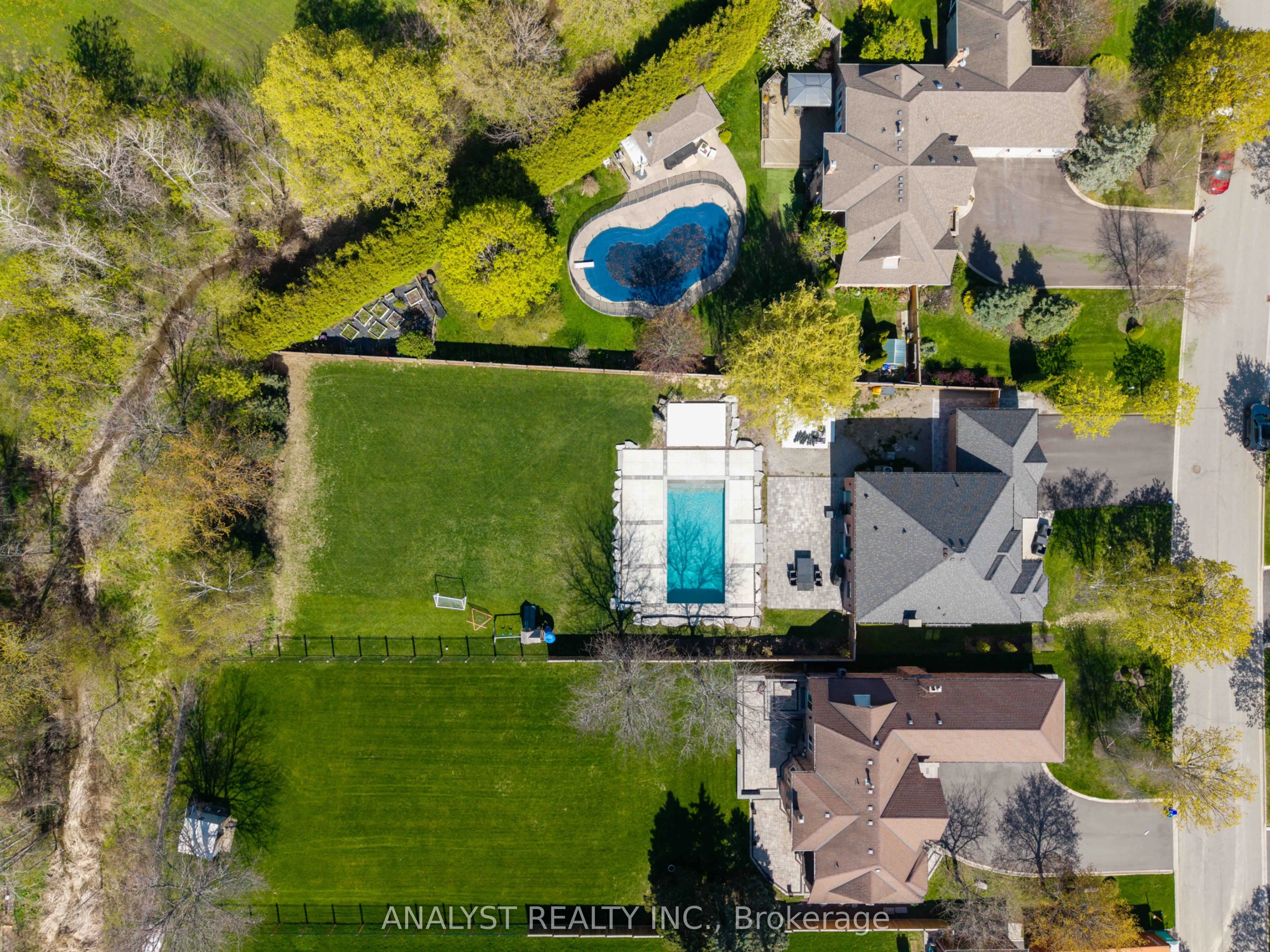 42 Robinson Road