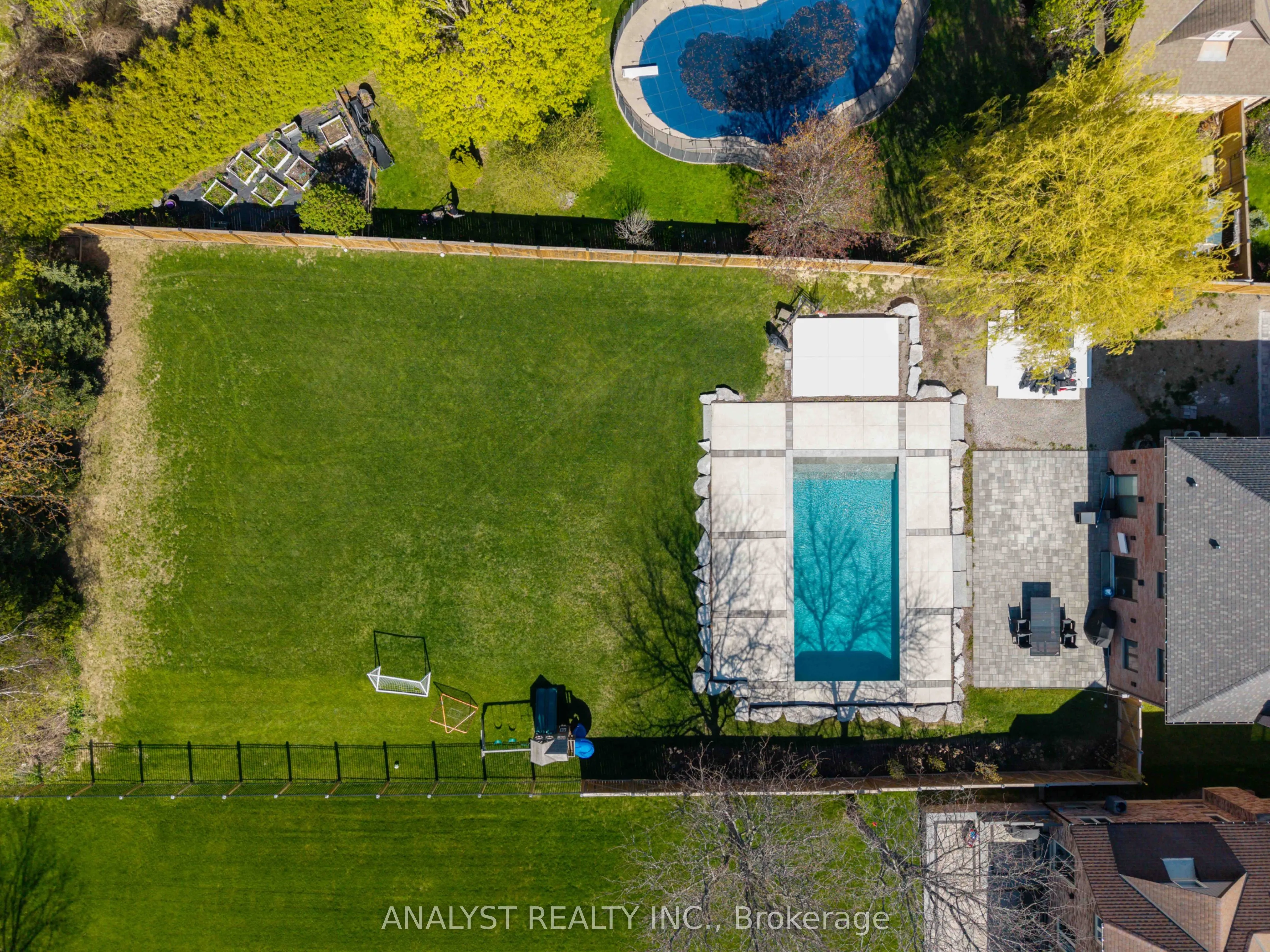 42 Robinson Road