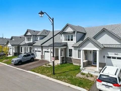742 Trumbley Place S, #742
