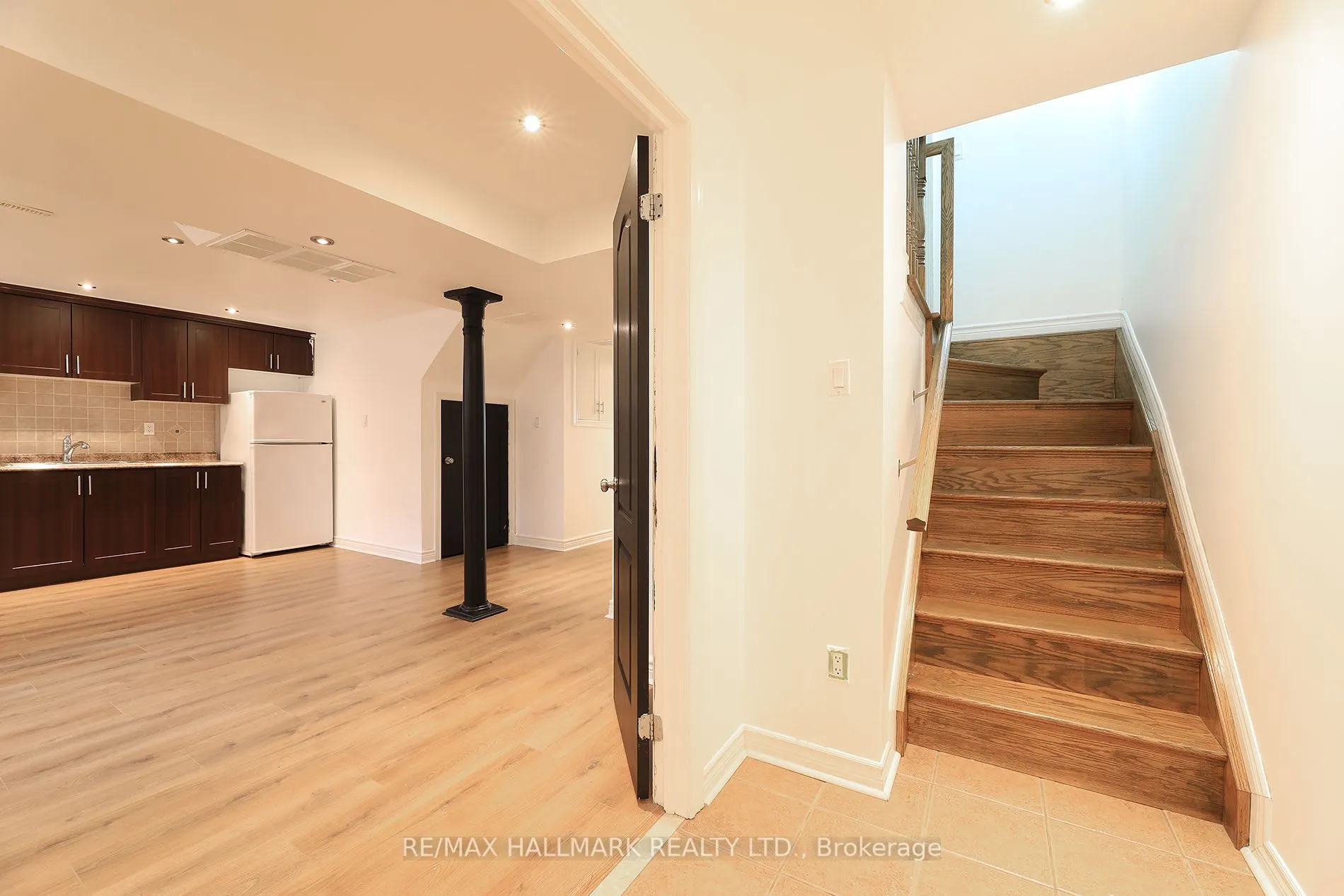 64 Madeira Avenue, #Lower