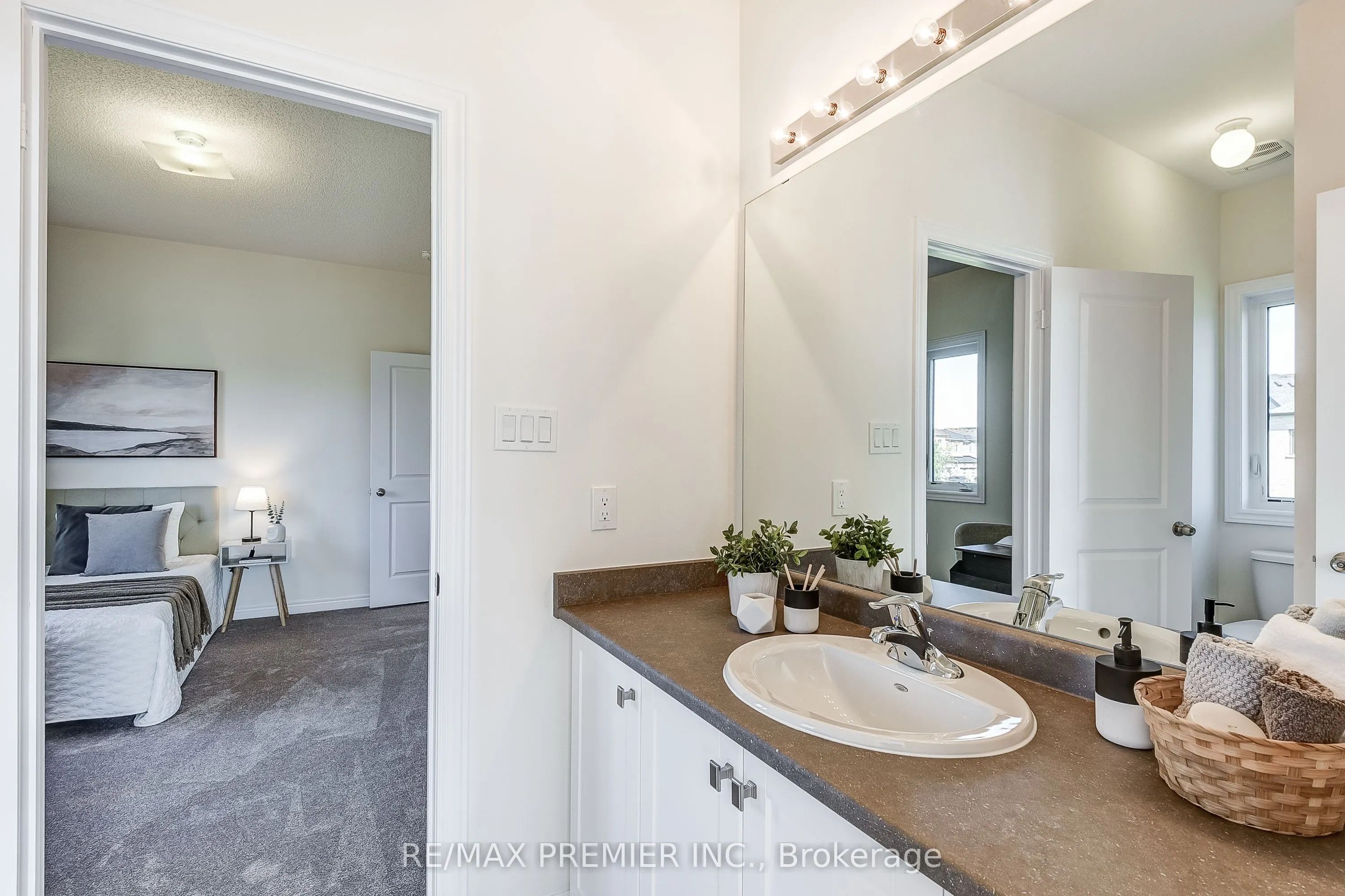 20 Kesterfarm Place