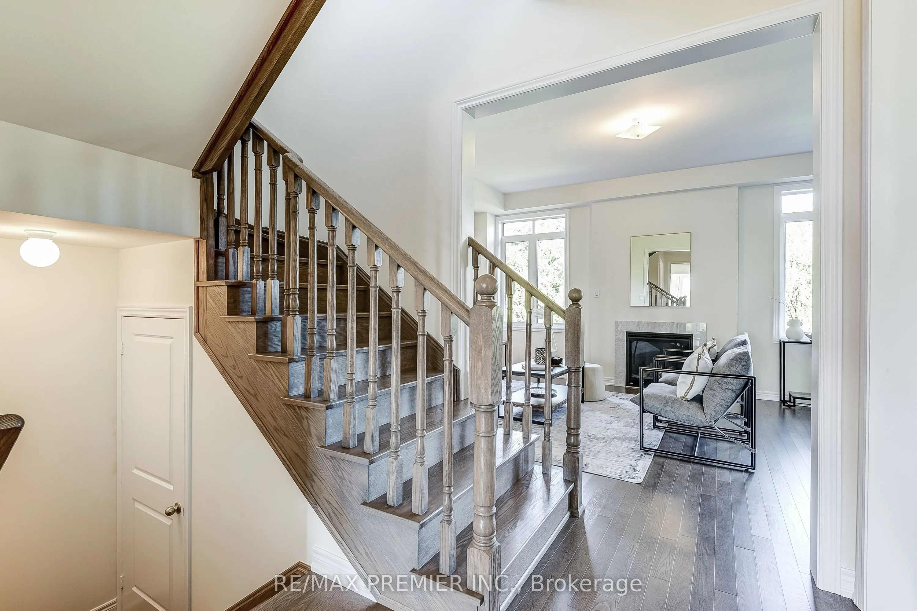 20 Kesterfarm Place