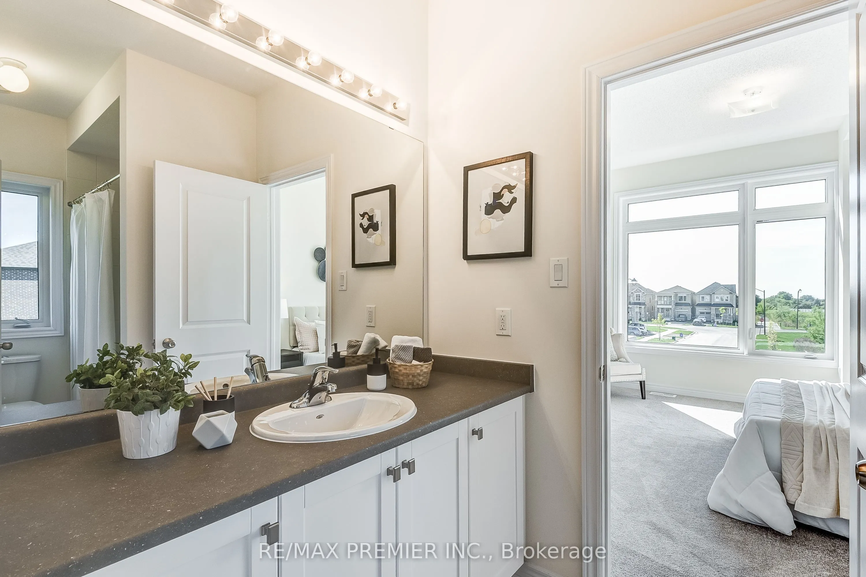 20 Kesterfarm Place