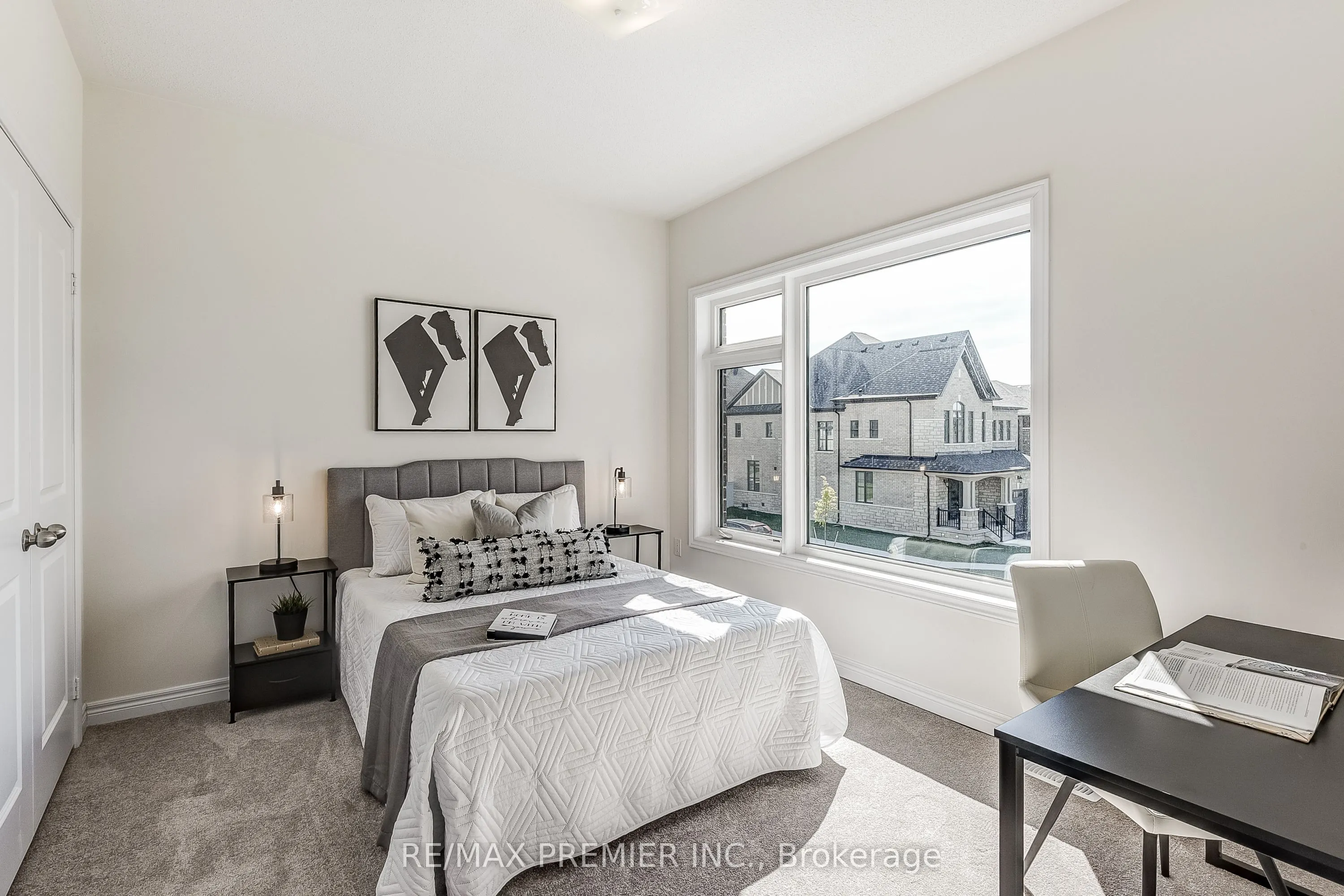 20 Kesterfarm Place