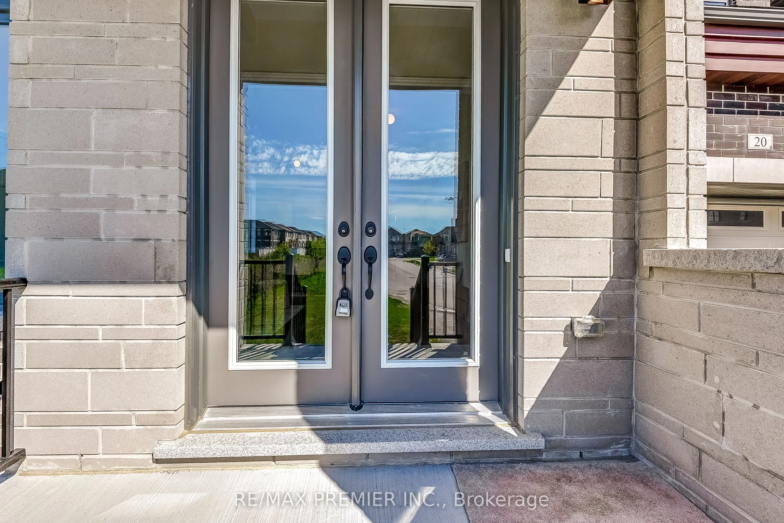 20 Kesterfarm Place