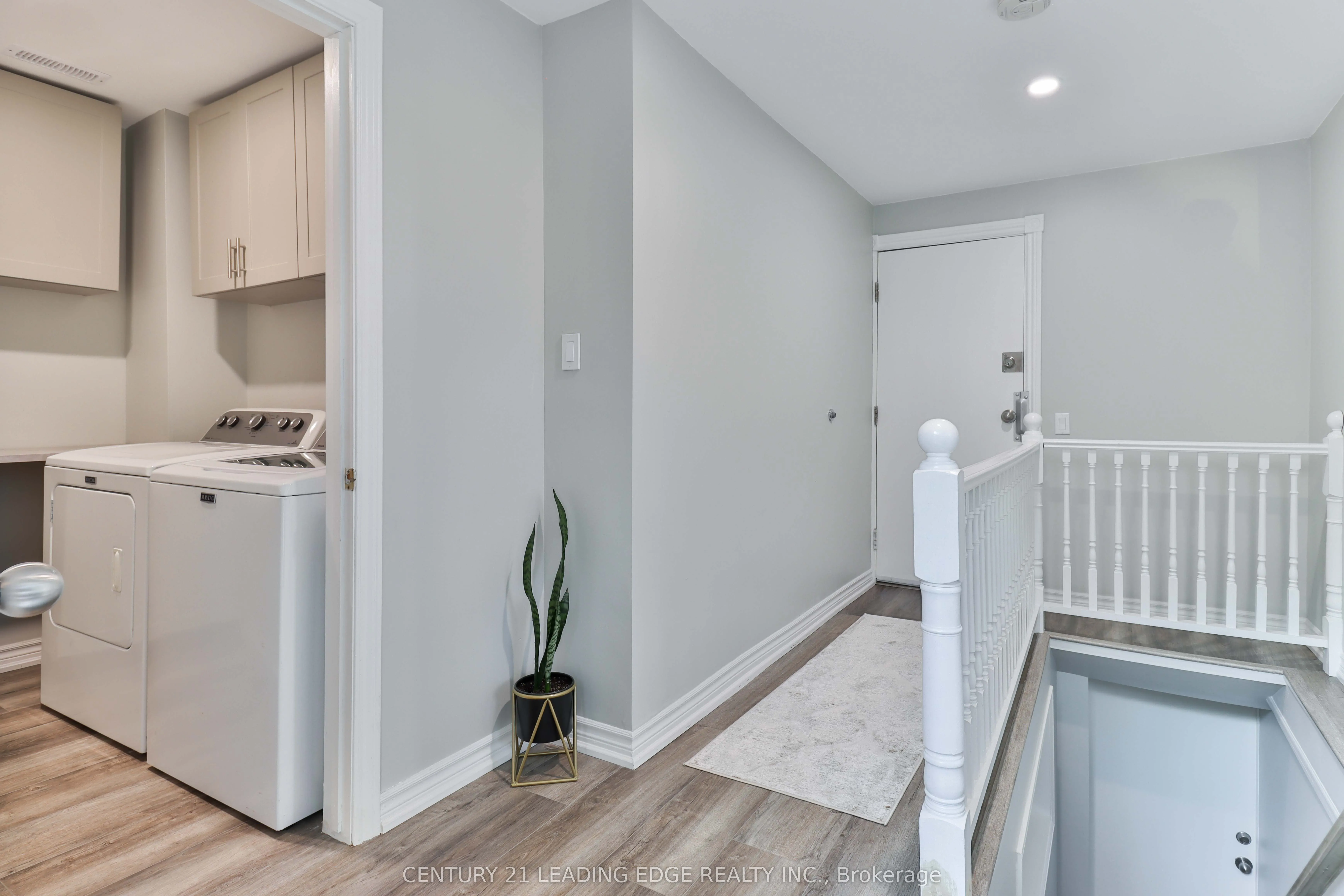 487 Eagle Street, #C