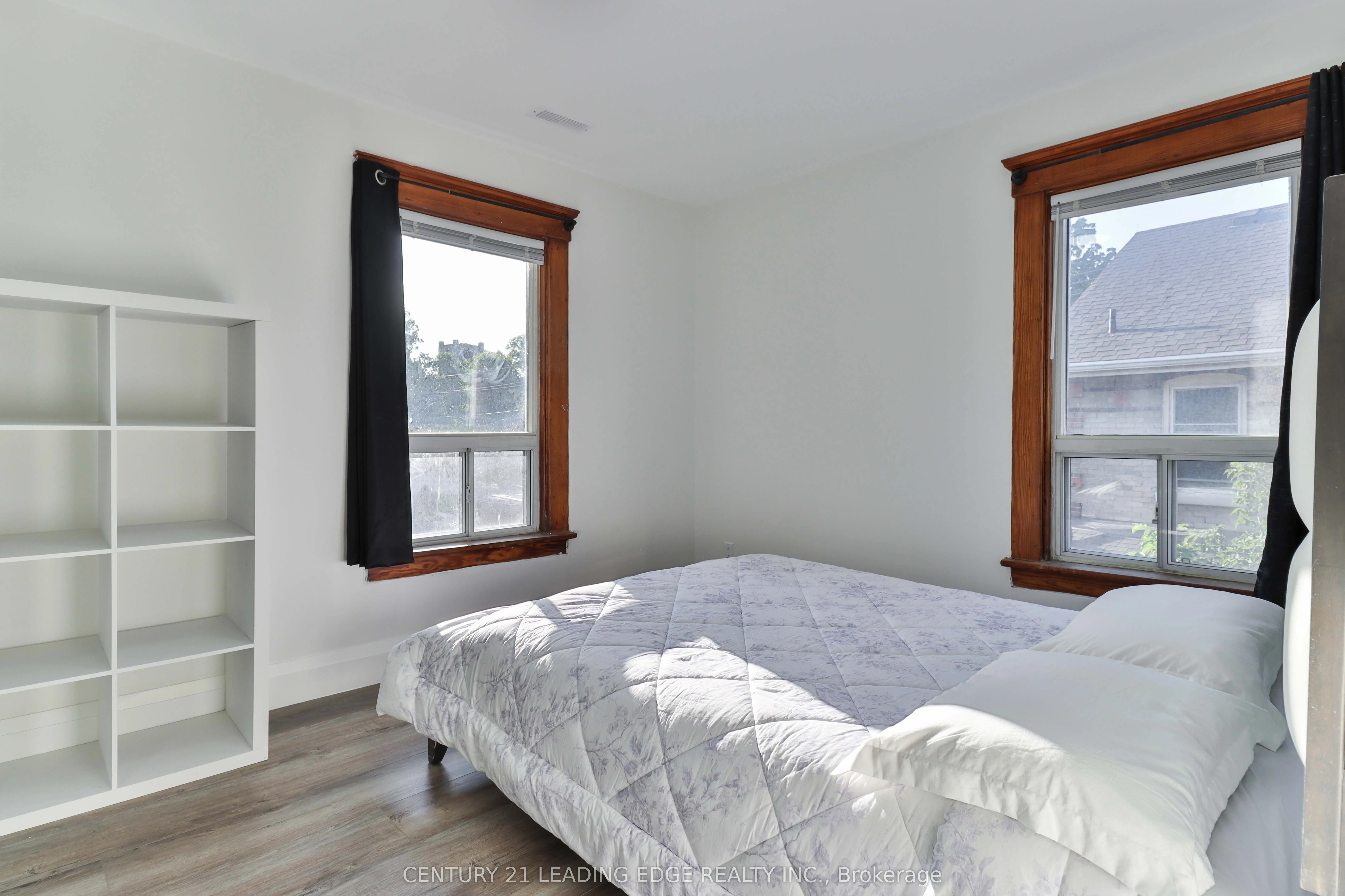 487 Eagle Street, #C