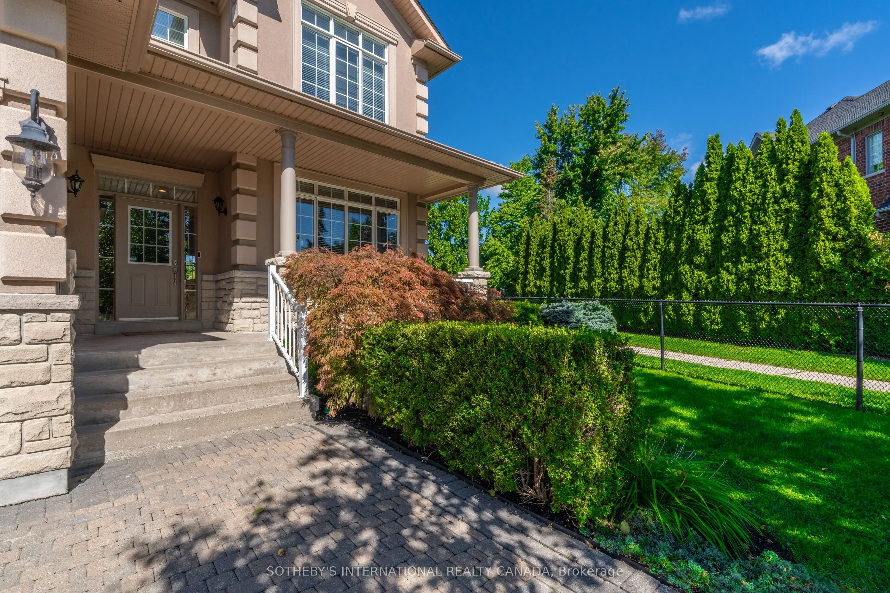 186 Weaver Court