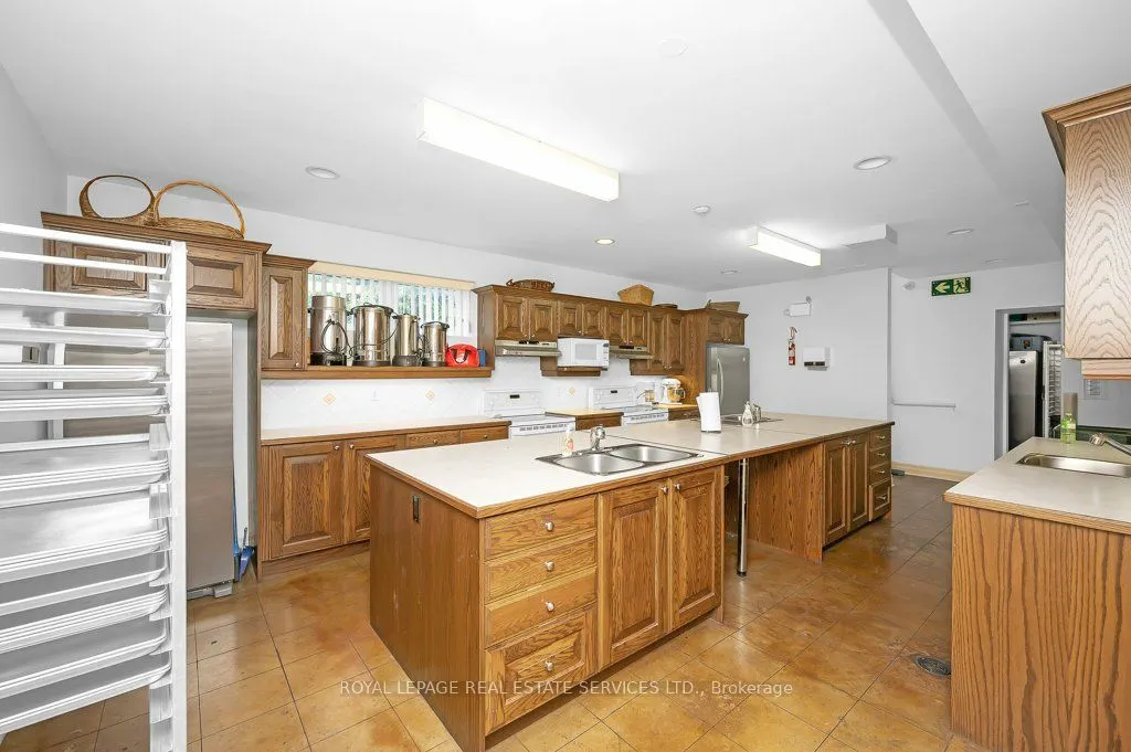 1350 Langstaff Road