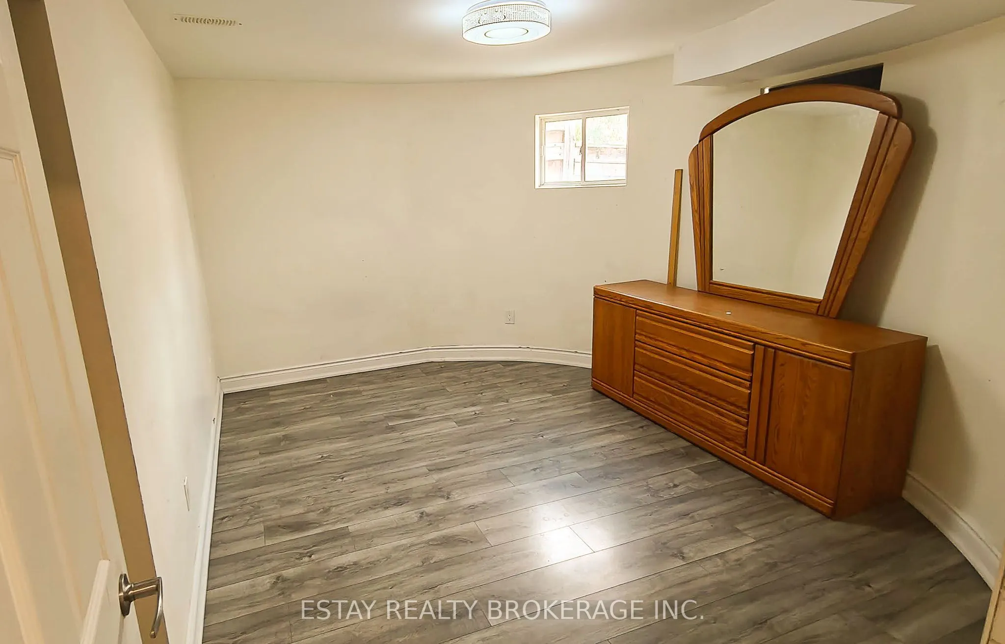 6 Reynolds Crescent, #Basement