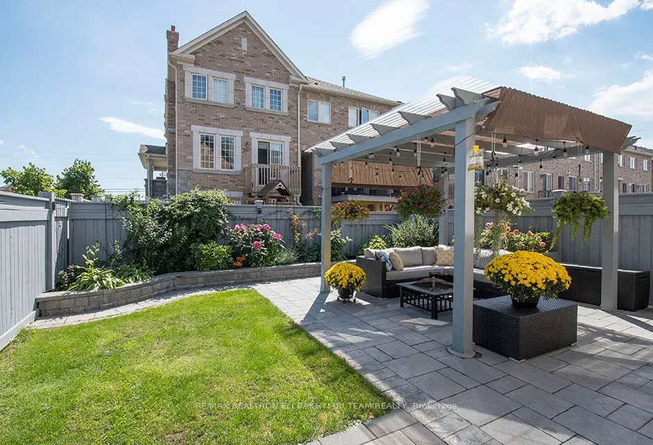 43 Drizzel Crescent, #CORNER LOT