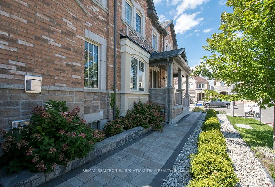 43 Drizzel Crescent, #CORNER LOT