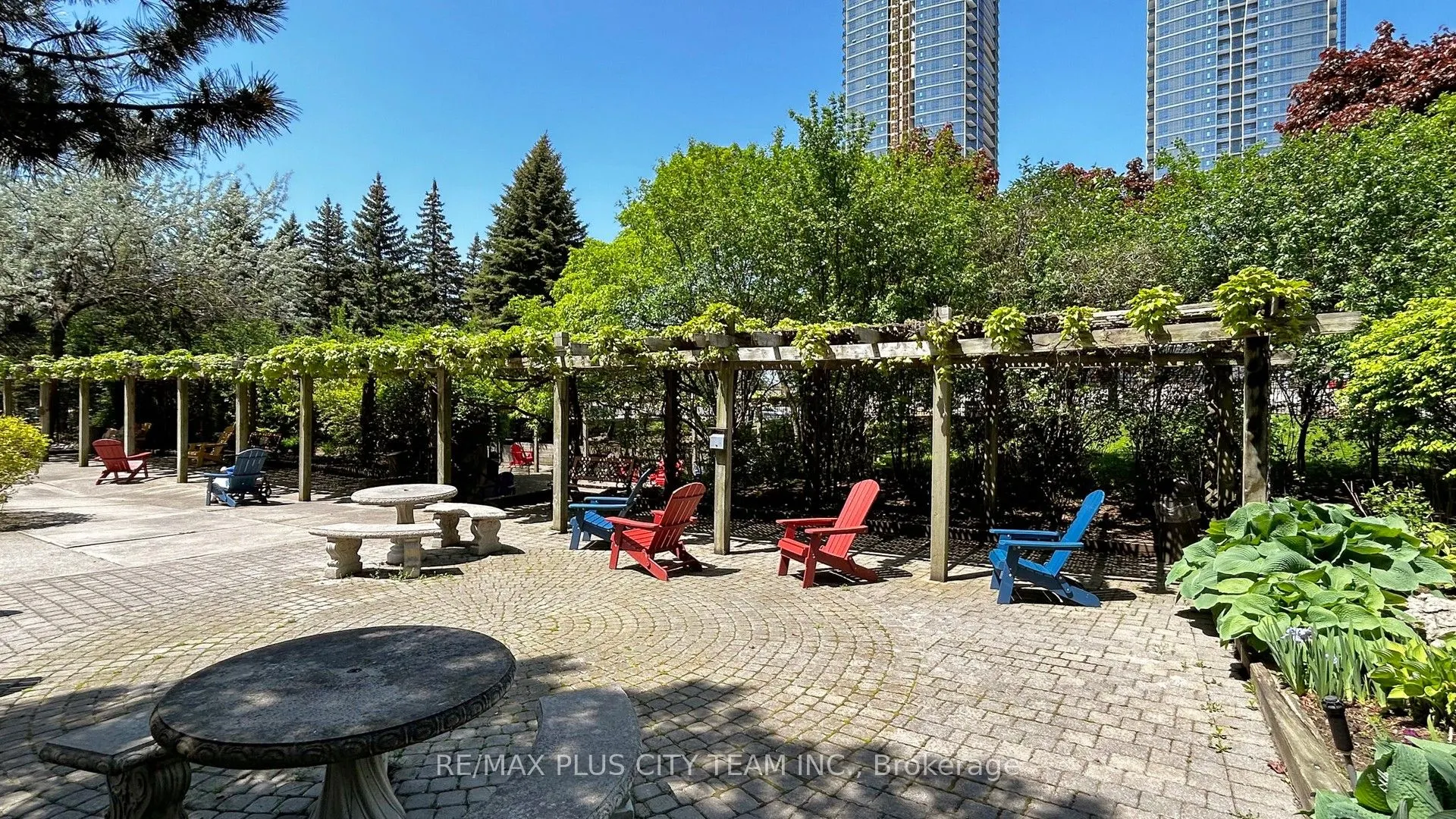 7440 Bathurst Street, #410