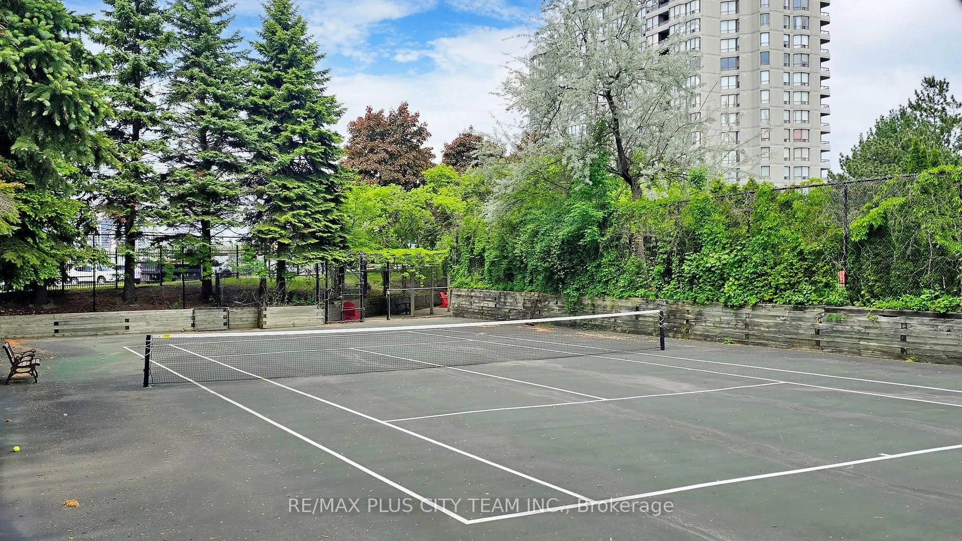 7440 Bathurst Street, #410