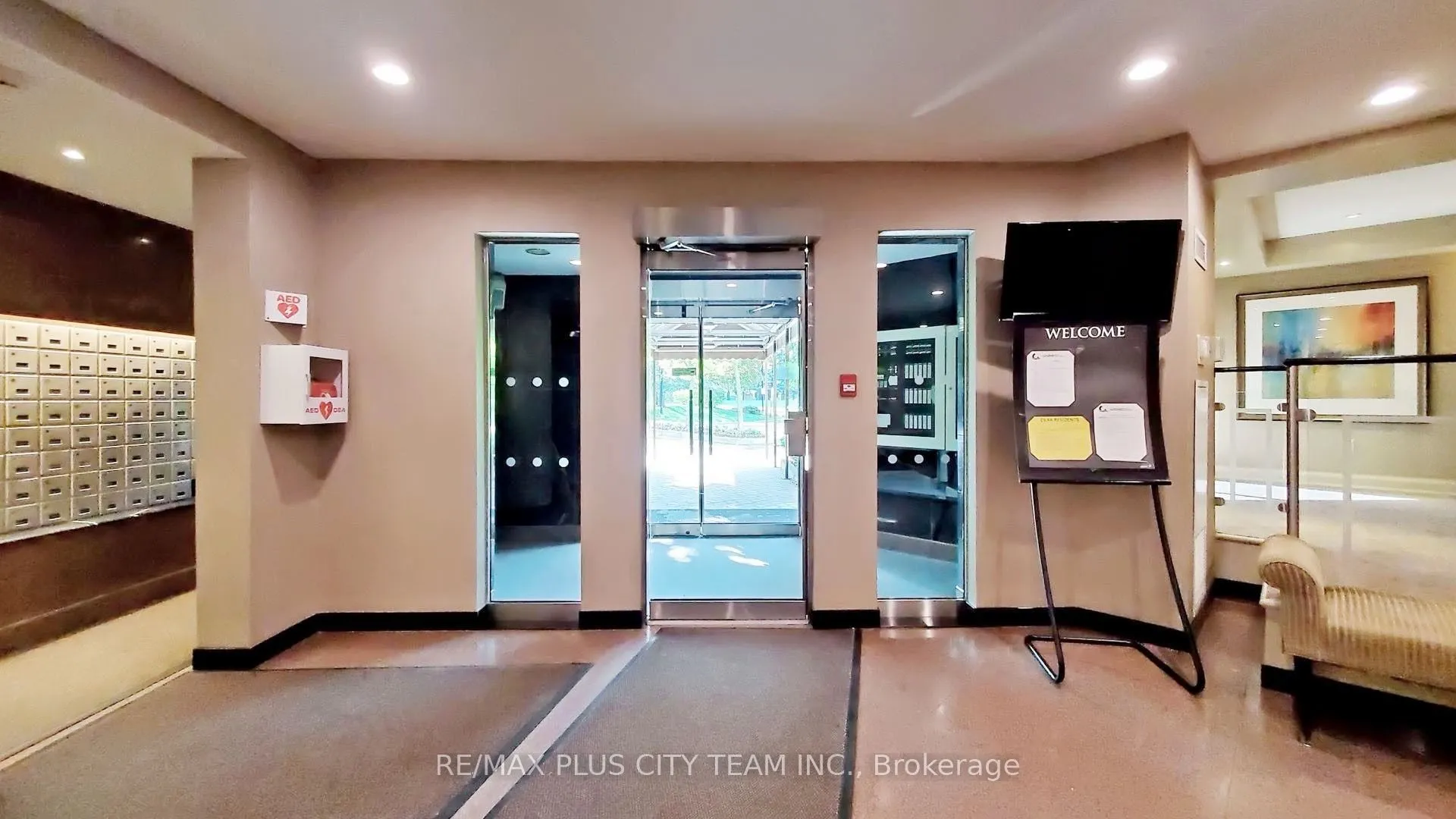 7440 Bathurst Street, #410