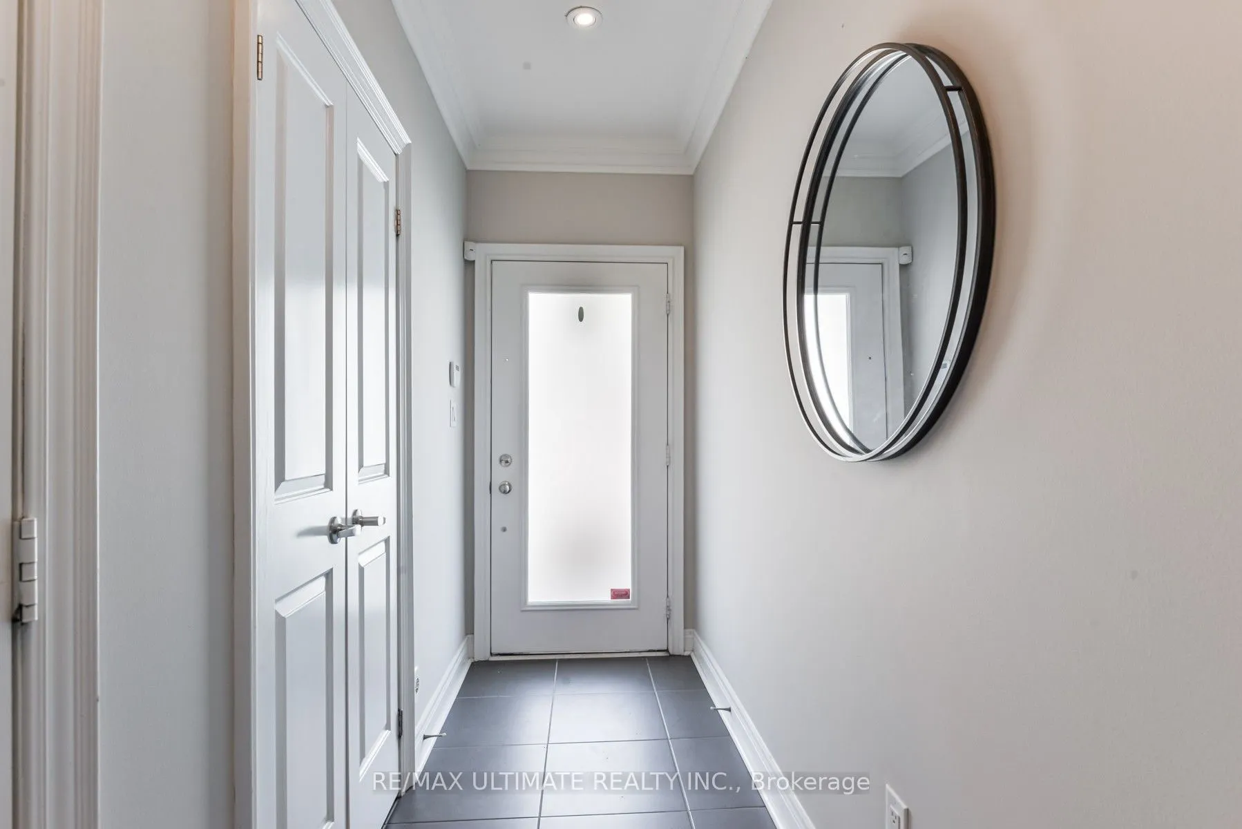 15 Powseland Crescent W, #7