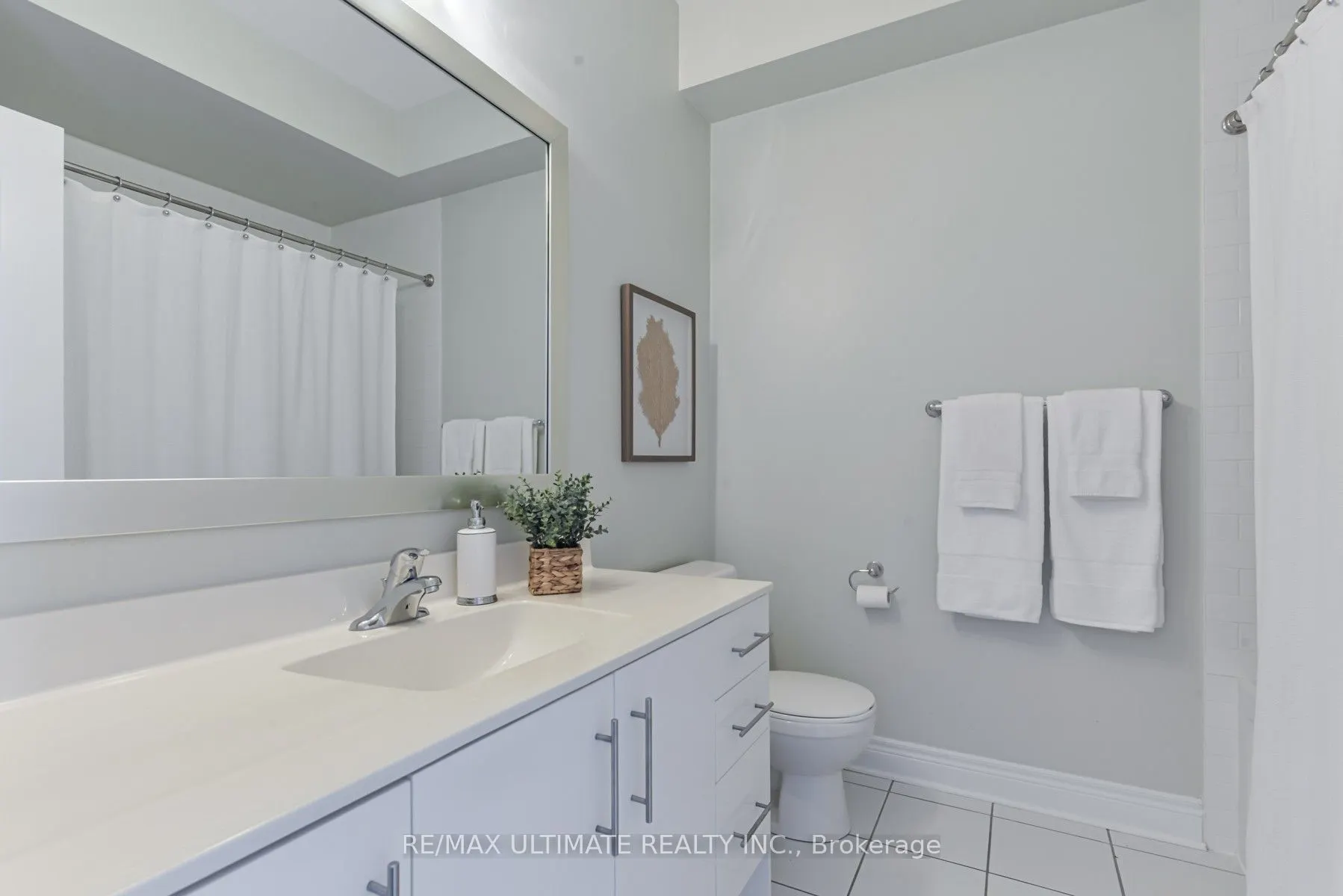 15 Powseland Crescent W, #7