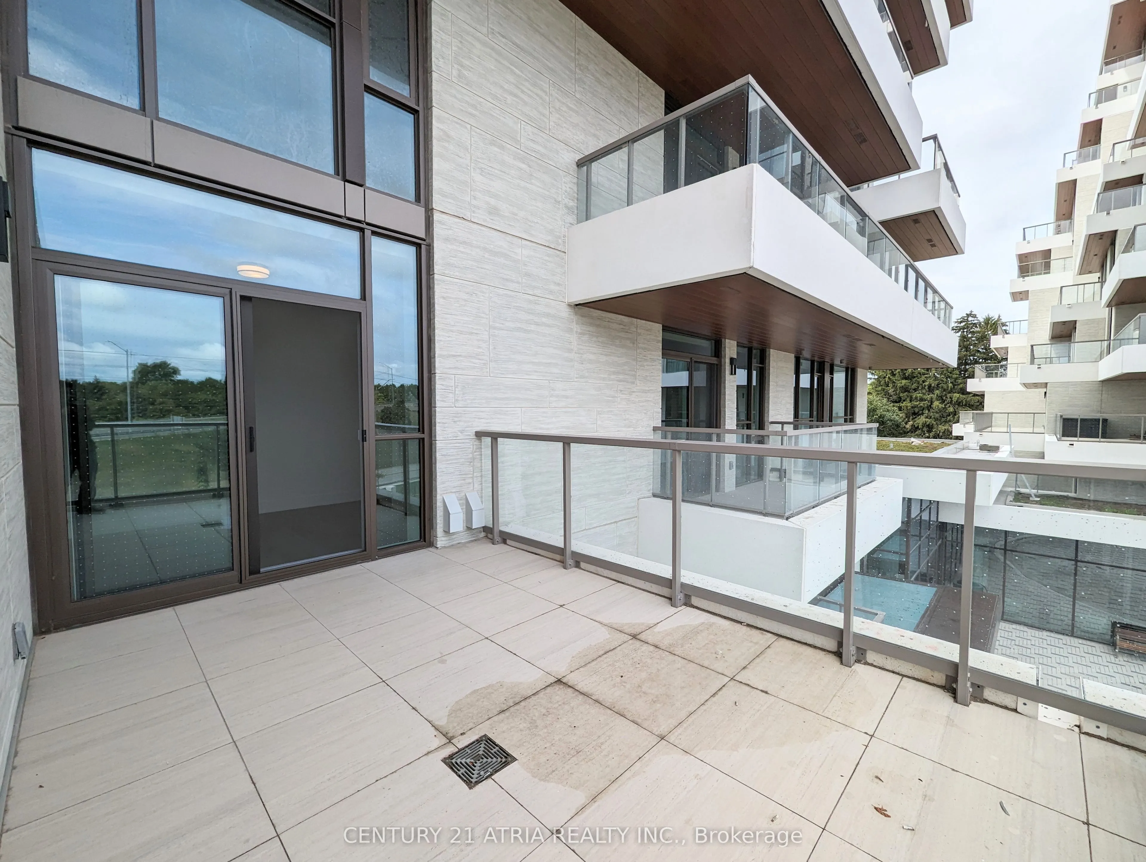 397 Royal Orchard Boulevard, #323