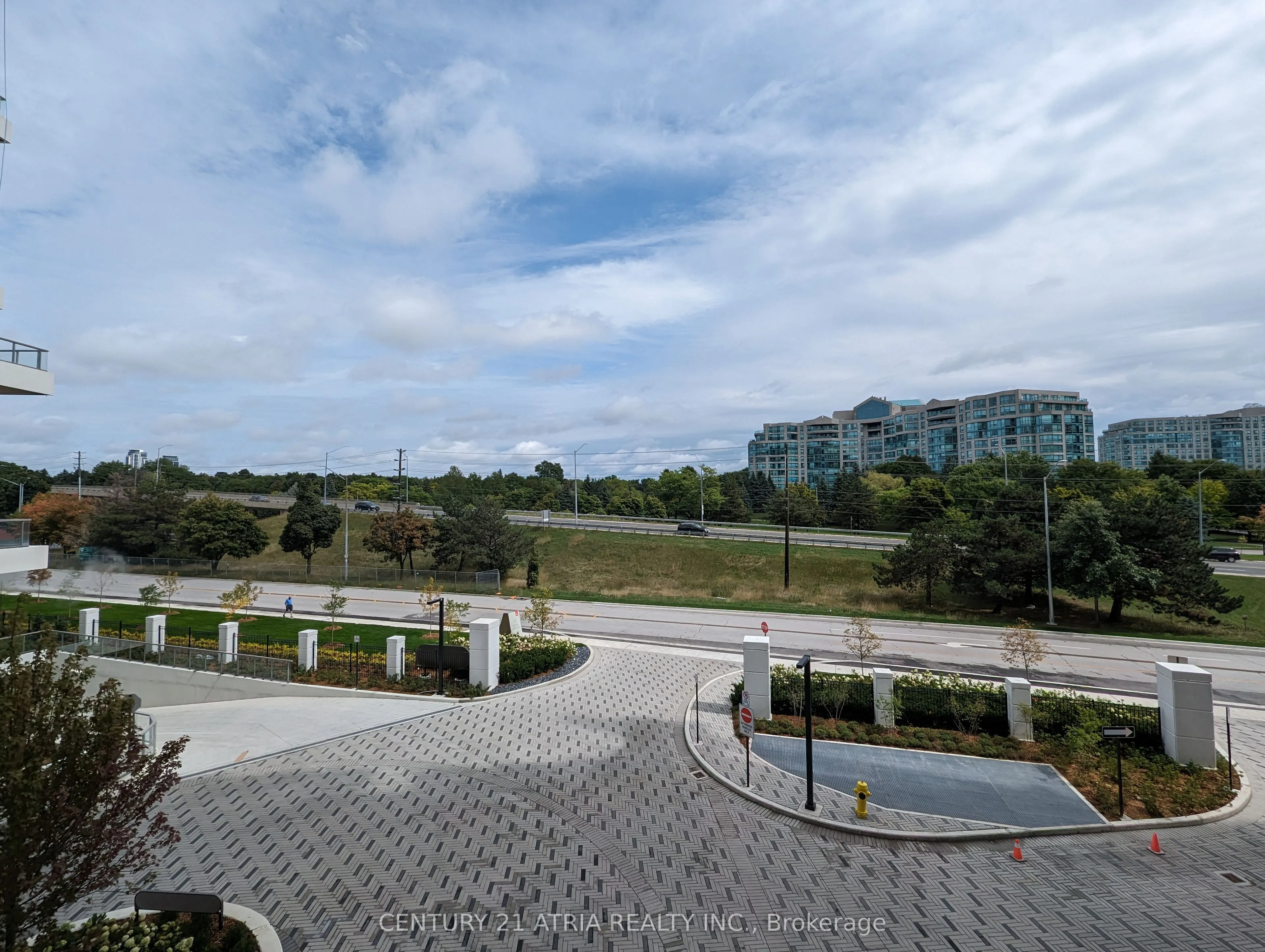 397 Royal Orchard Boulevard, #323