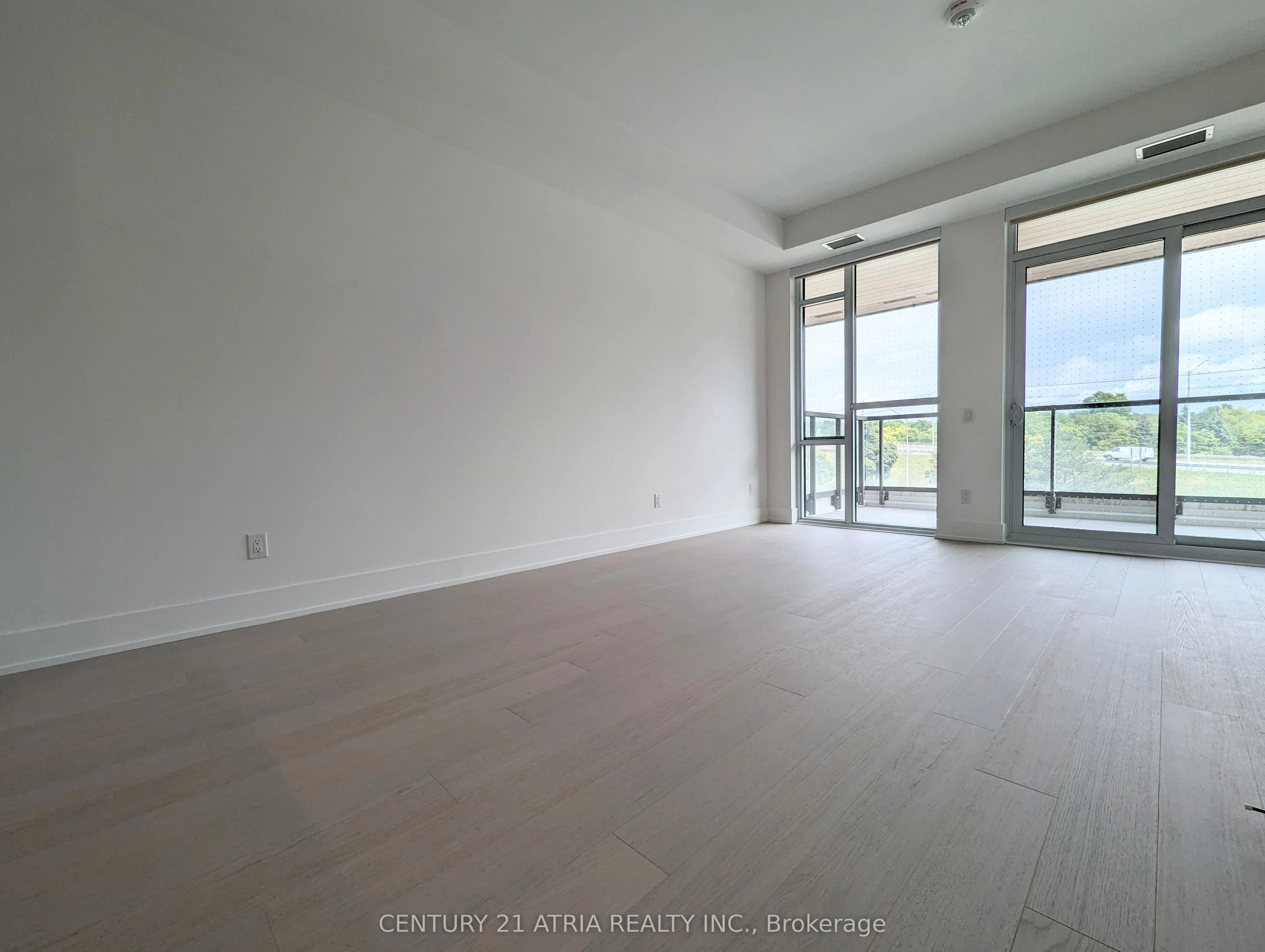 397 Royal Orchard Boulevard, #323