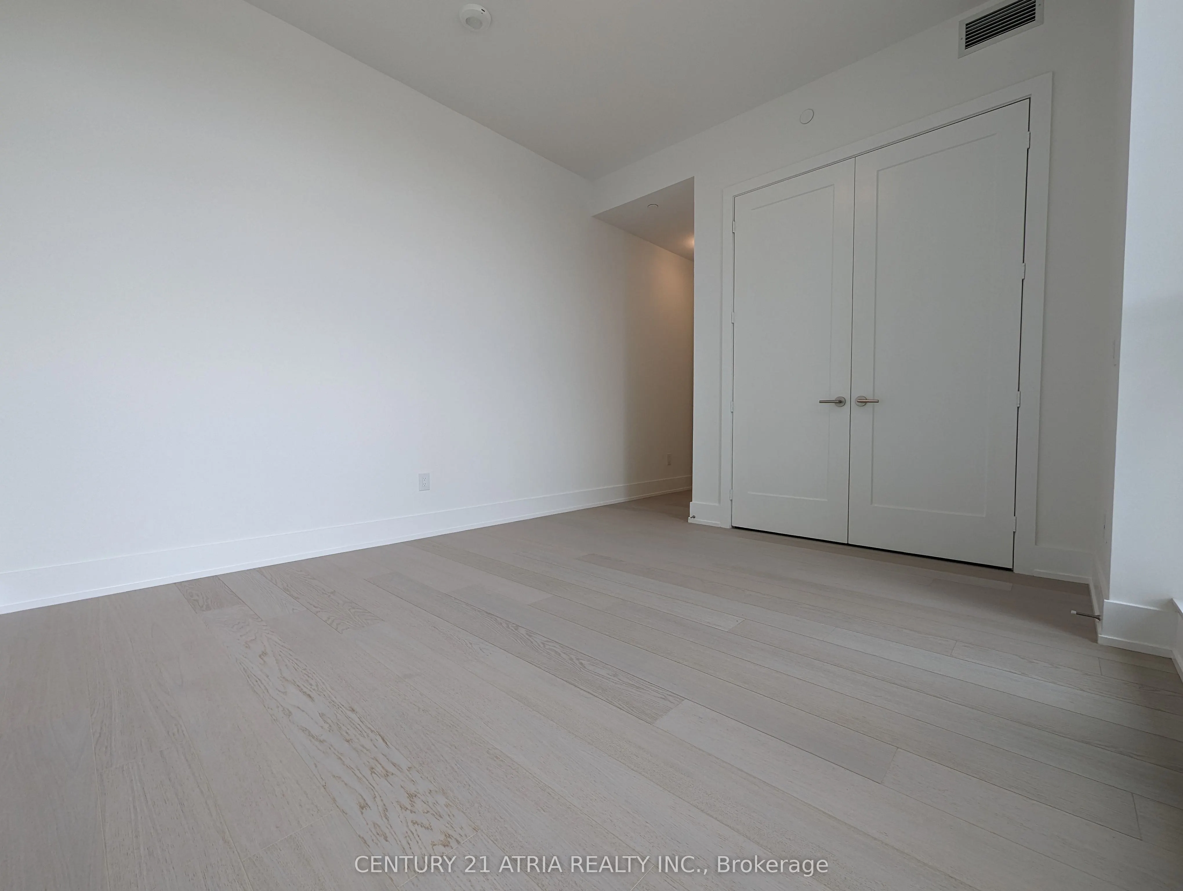 397 Royal Orchard Boulevard, #323